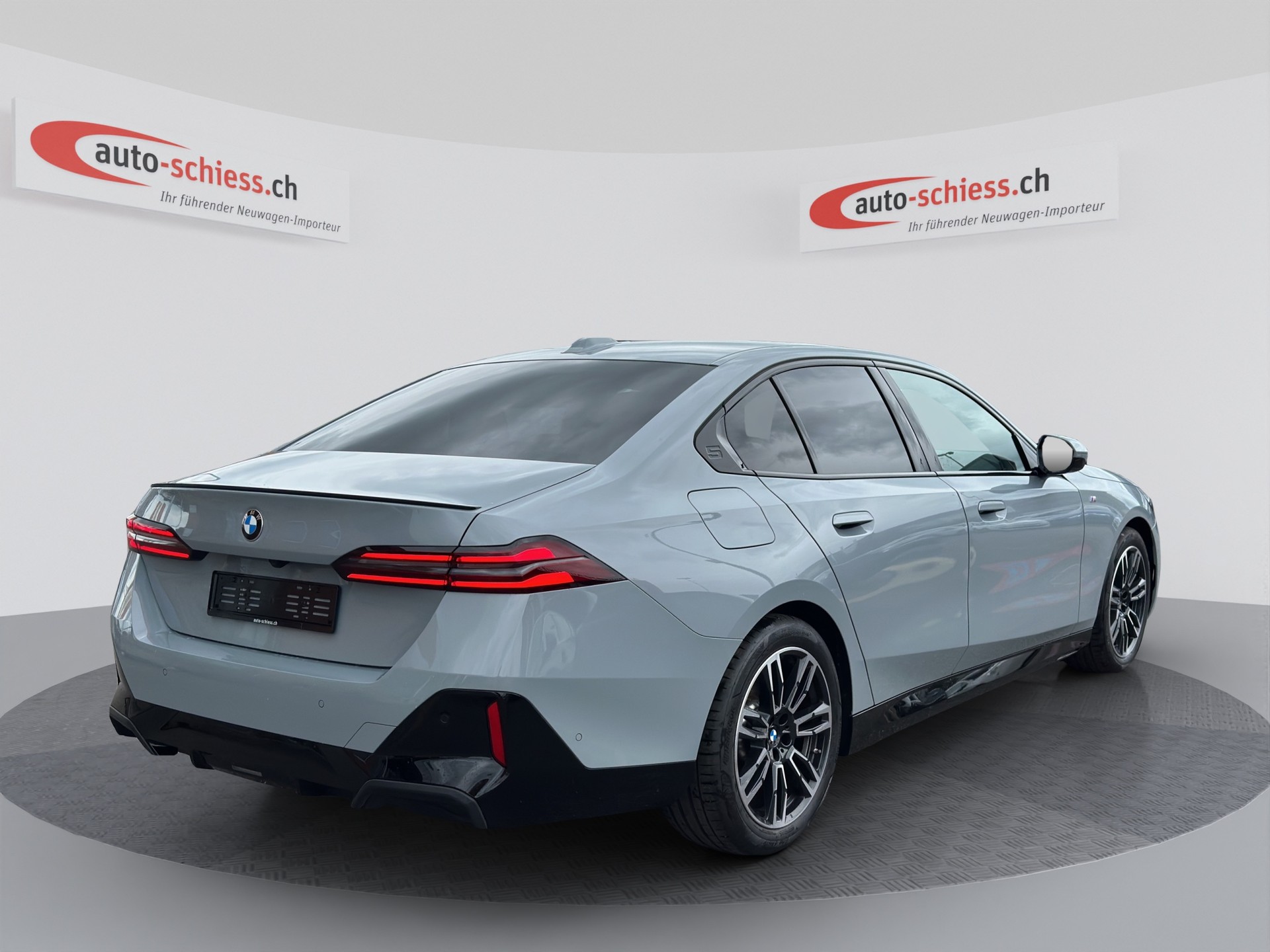 BMW 520i 48V M Sport Pro Shadow Line-image-4