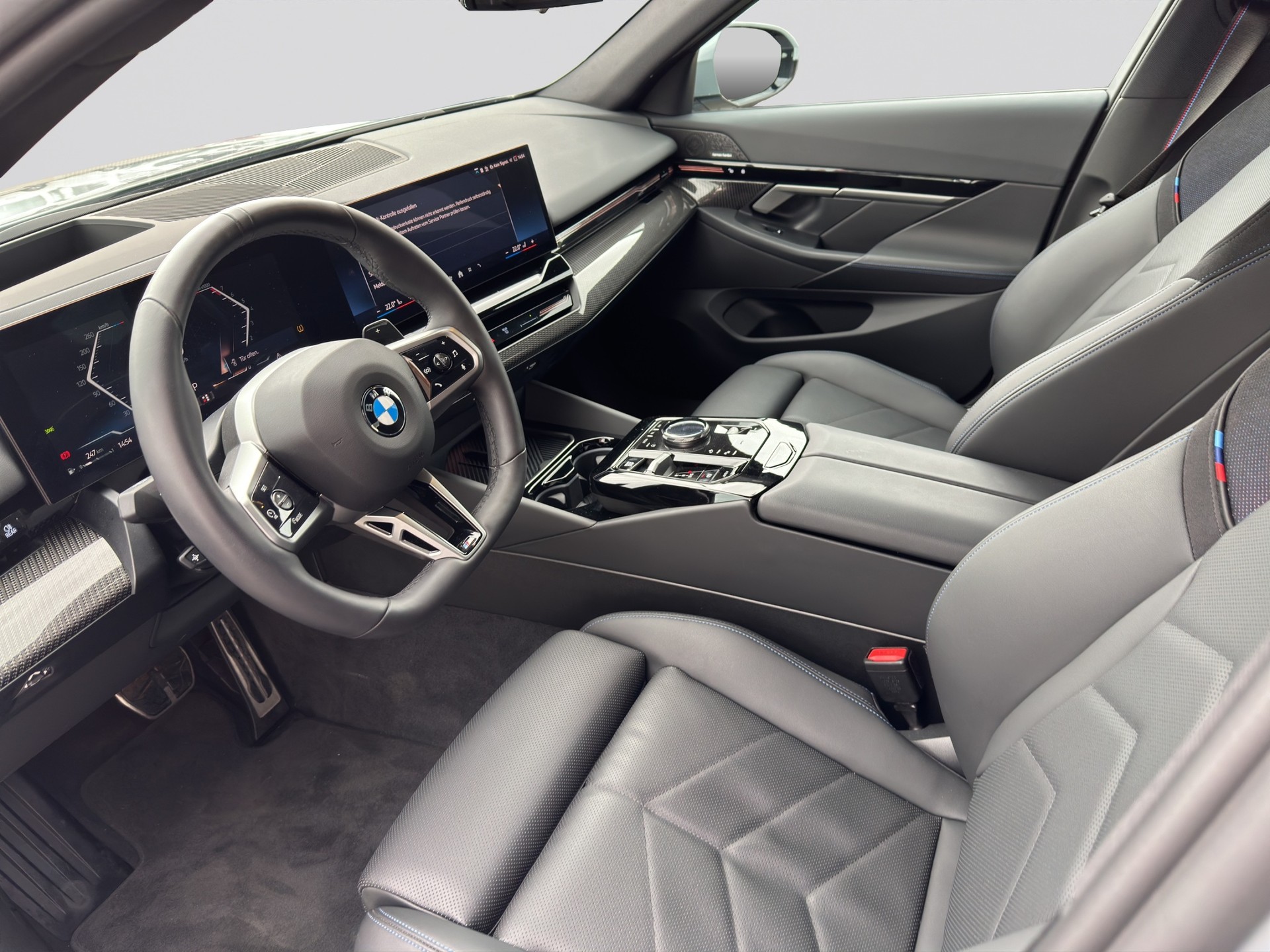 BMW 520i 48V M Sport Pro Shadow Line-image-6