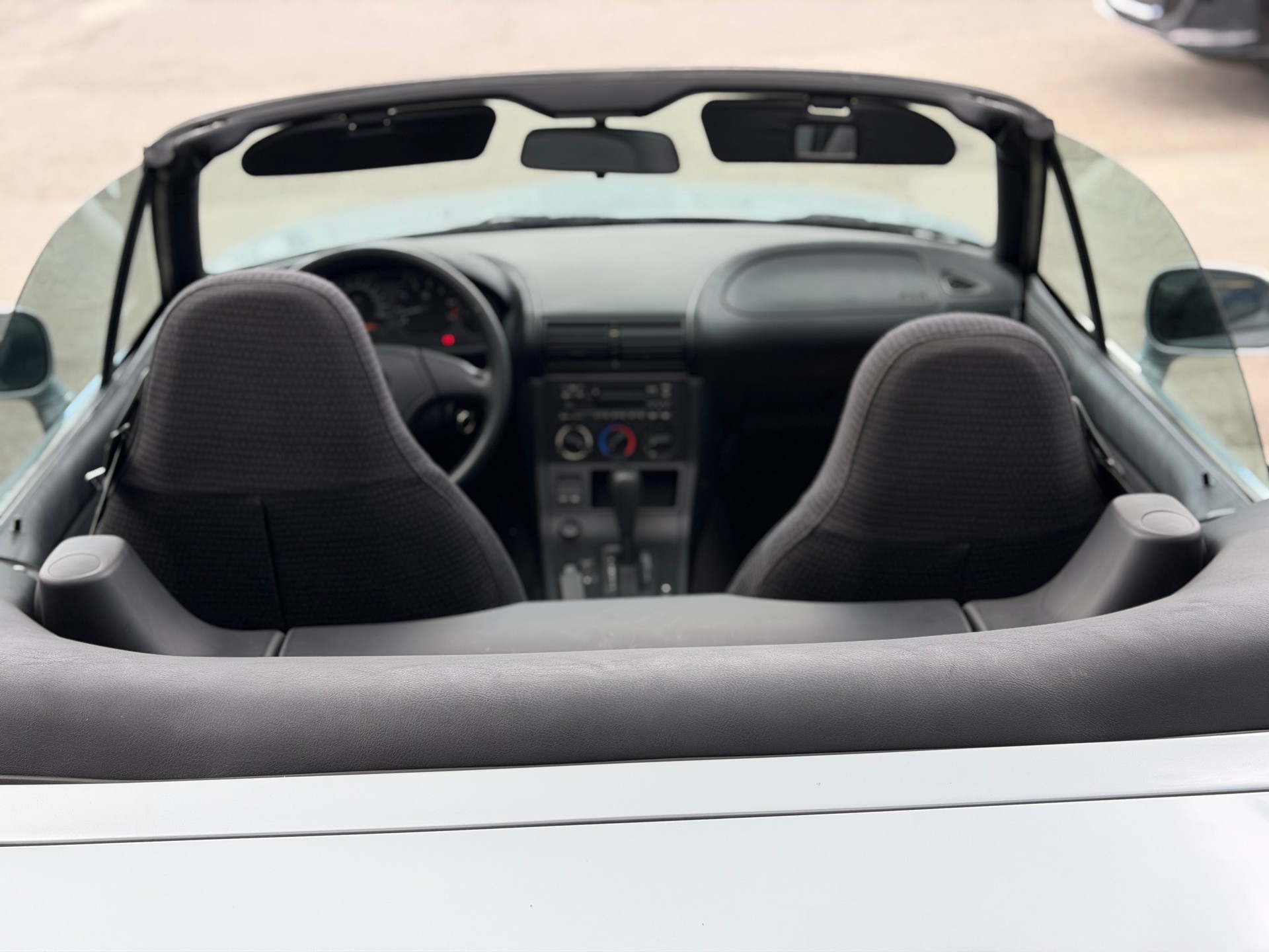 BMW Z3 1.9i Roadster-image-14