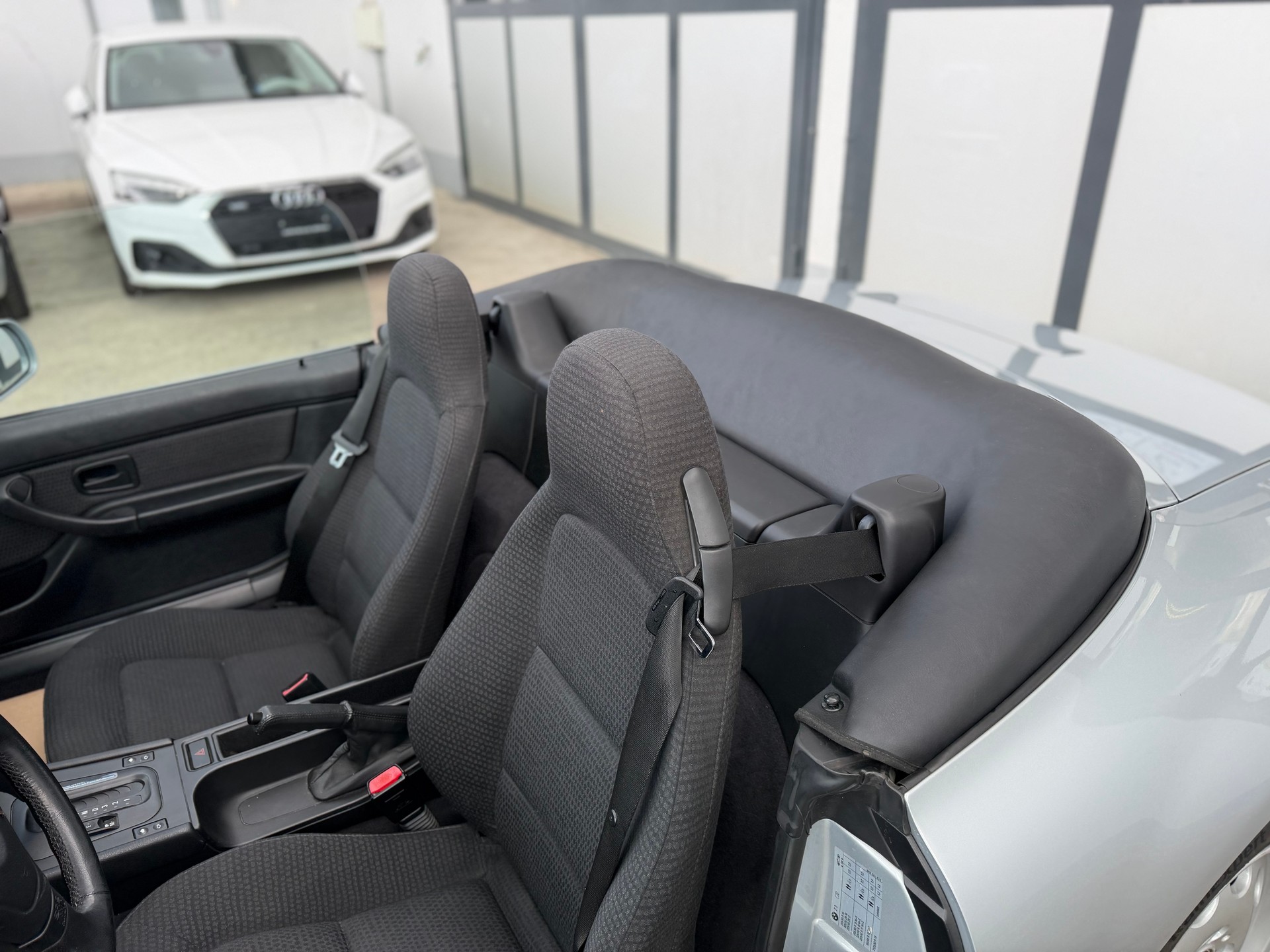 BMW Z3 1.9i Roadster-image-8