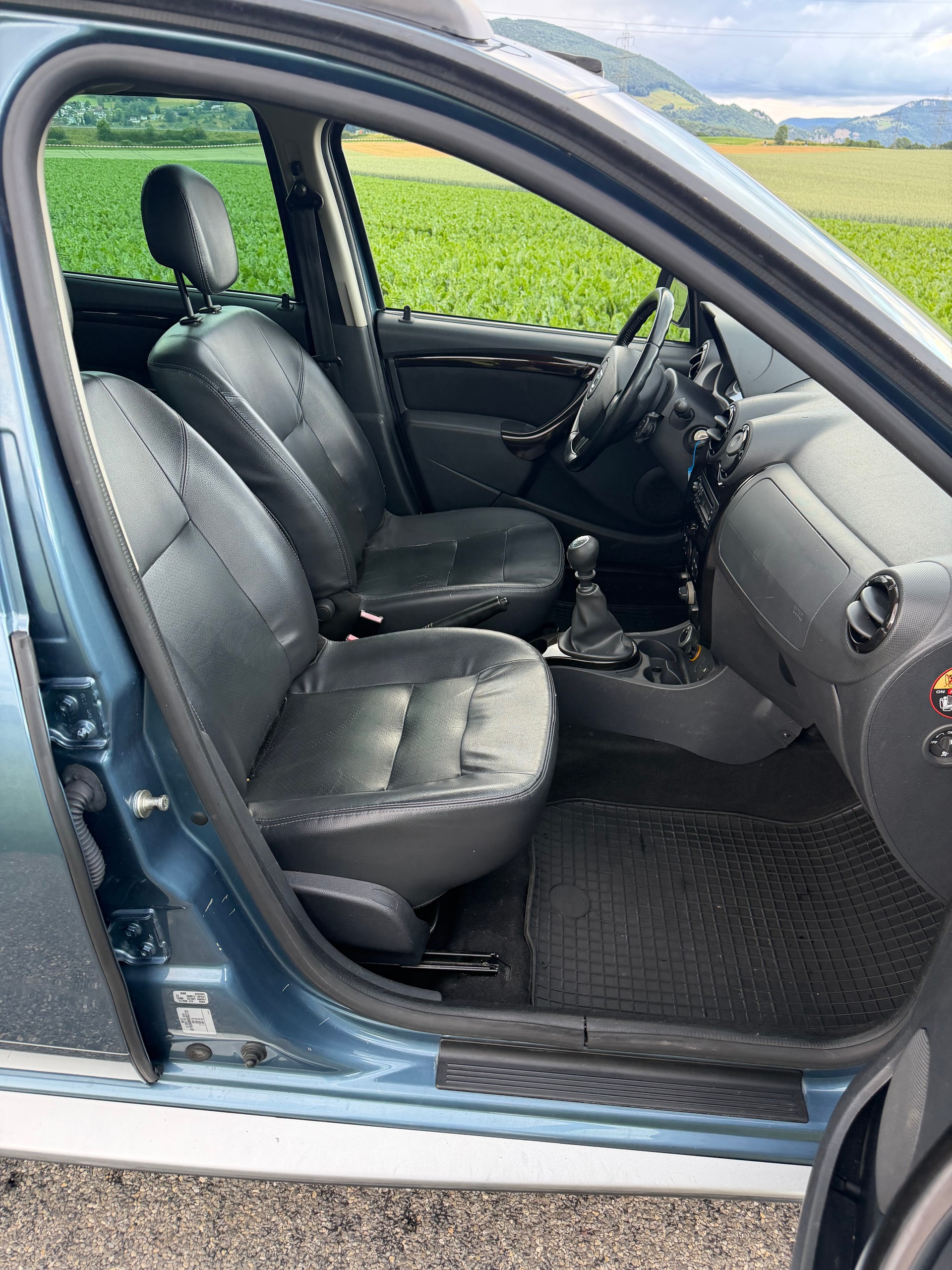 DACIA Duster 1.6 Ambiance 4x4-image-11