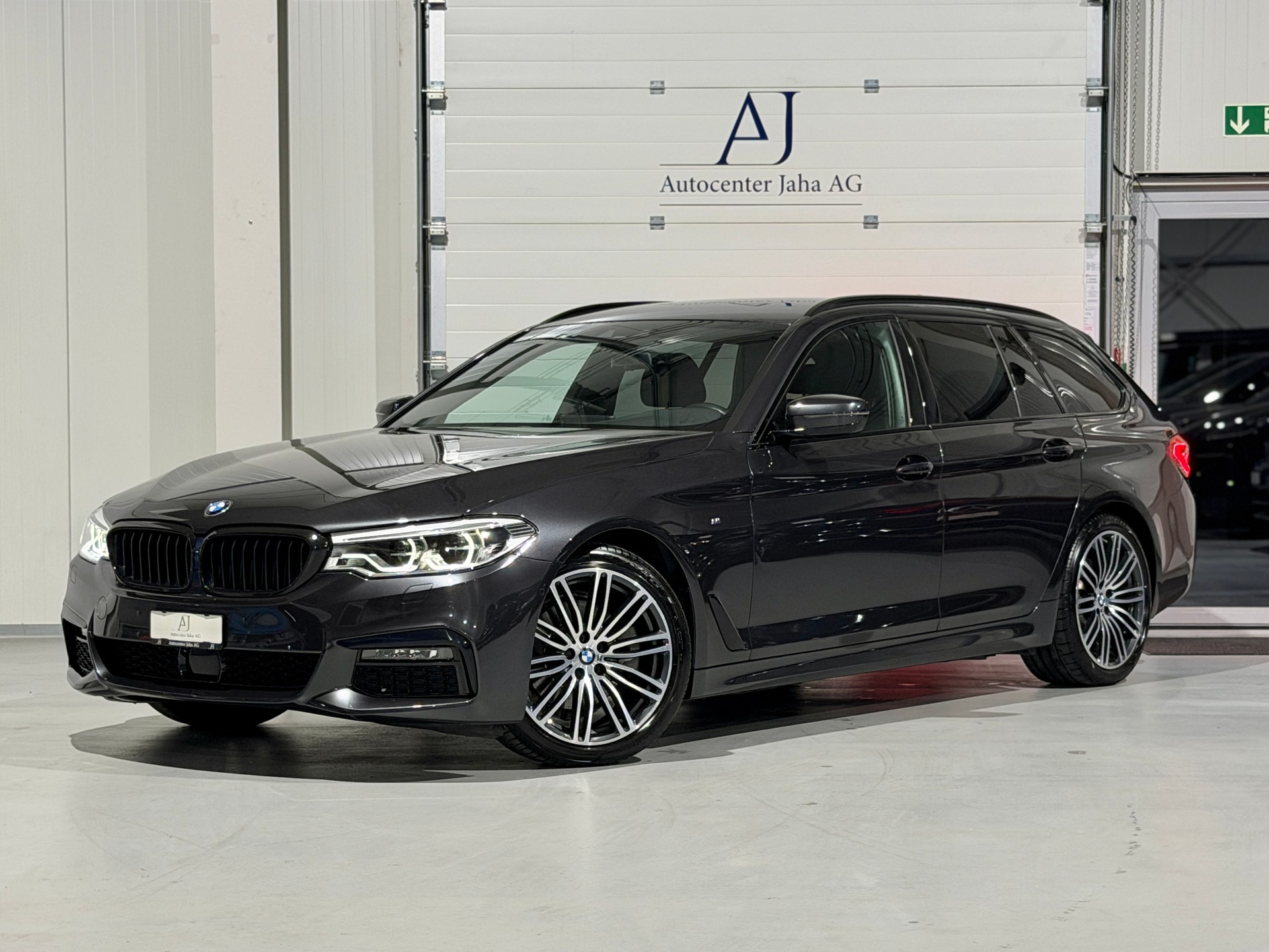 BMW 520d xDrive M Sport Touring Steptronic
