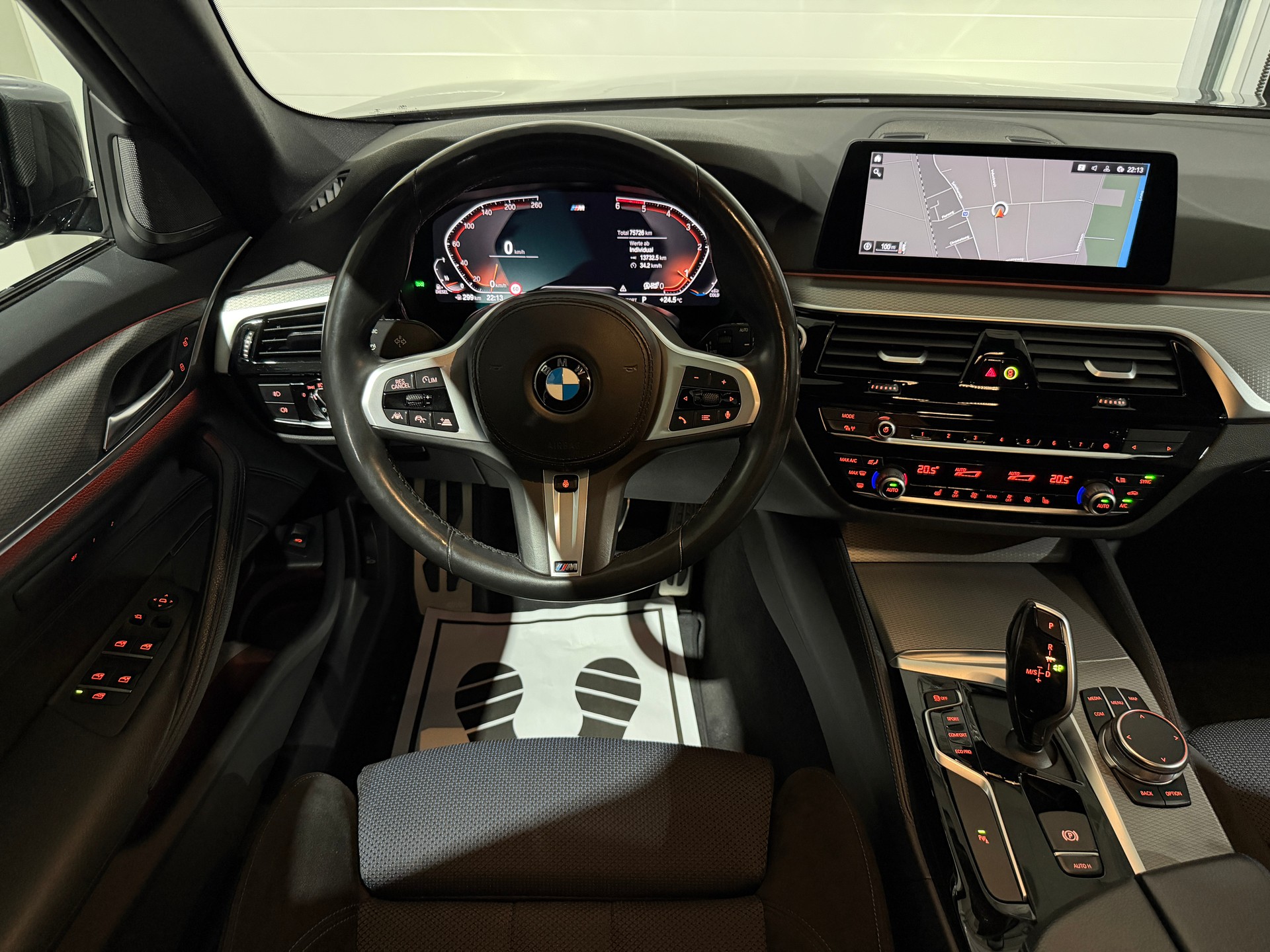 BMW 520d xDrive M Sport Touring Steptronic-image-7