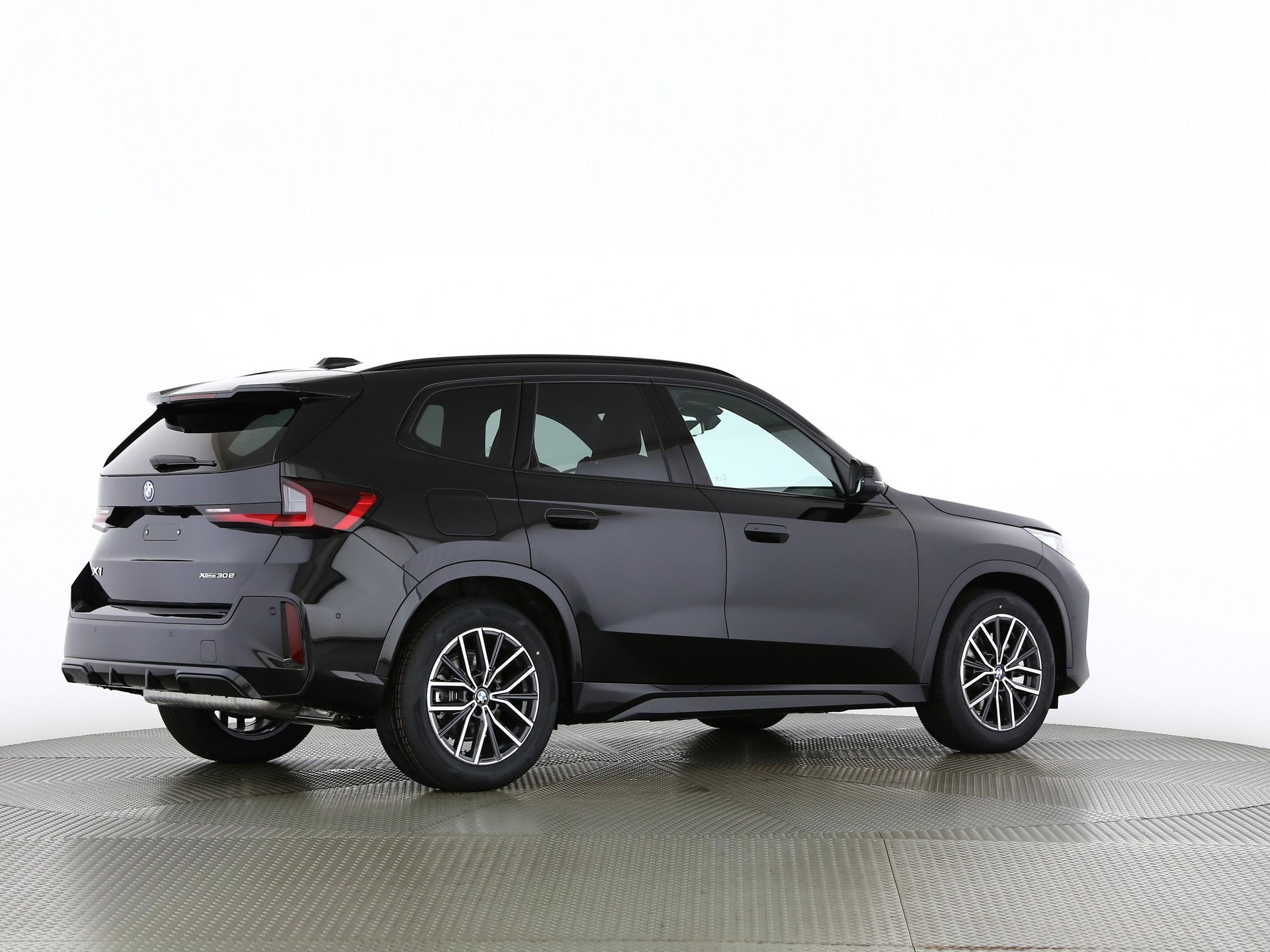 BMW X1 30e xDrive paddles-image-20