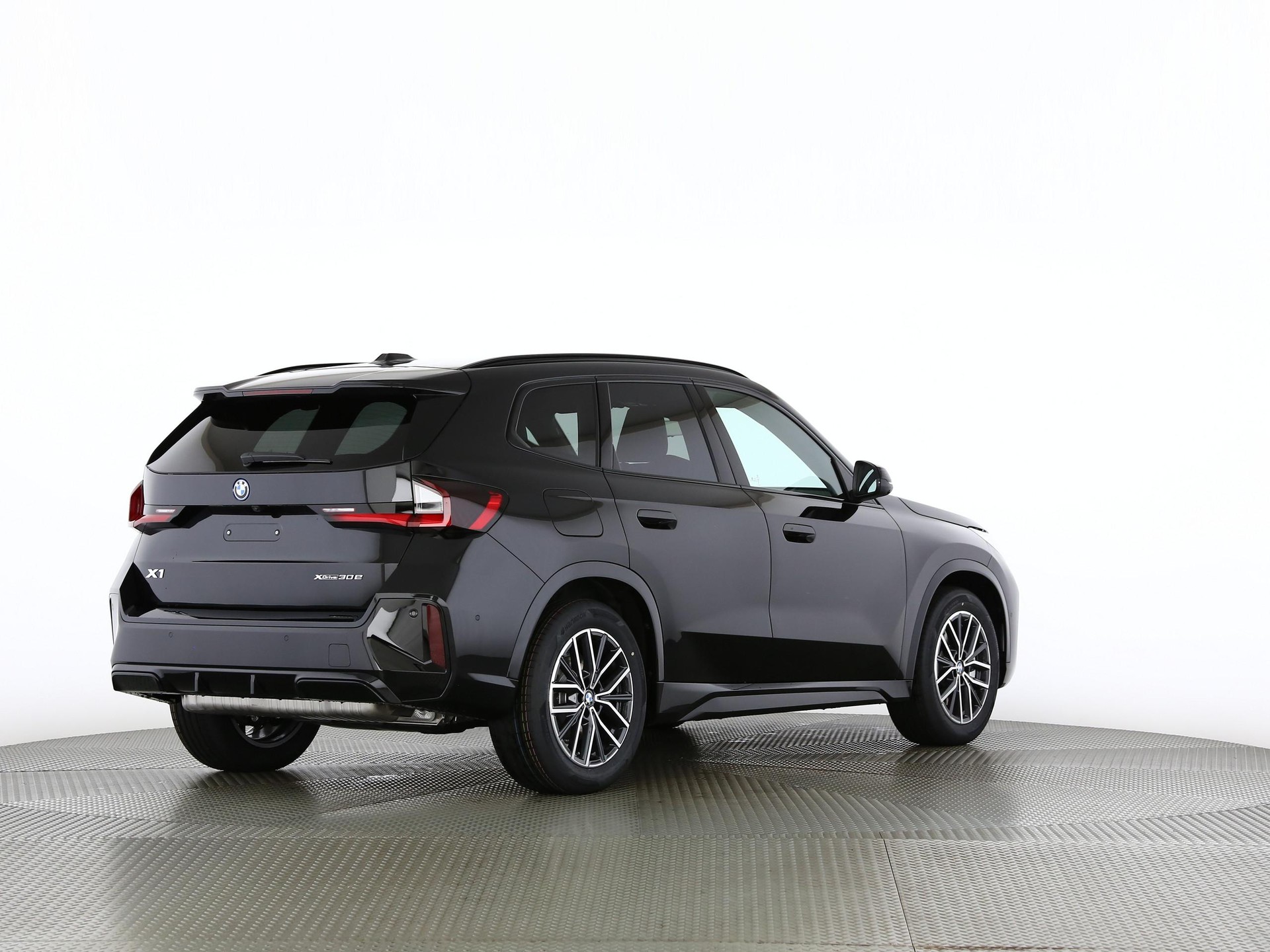 BMW X1 30e xDrive paddles-image-19