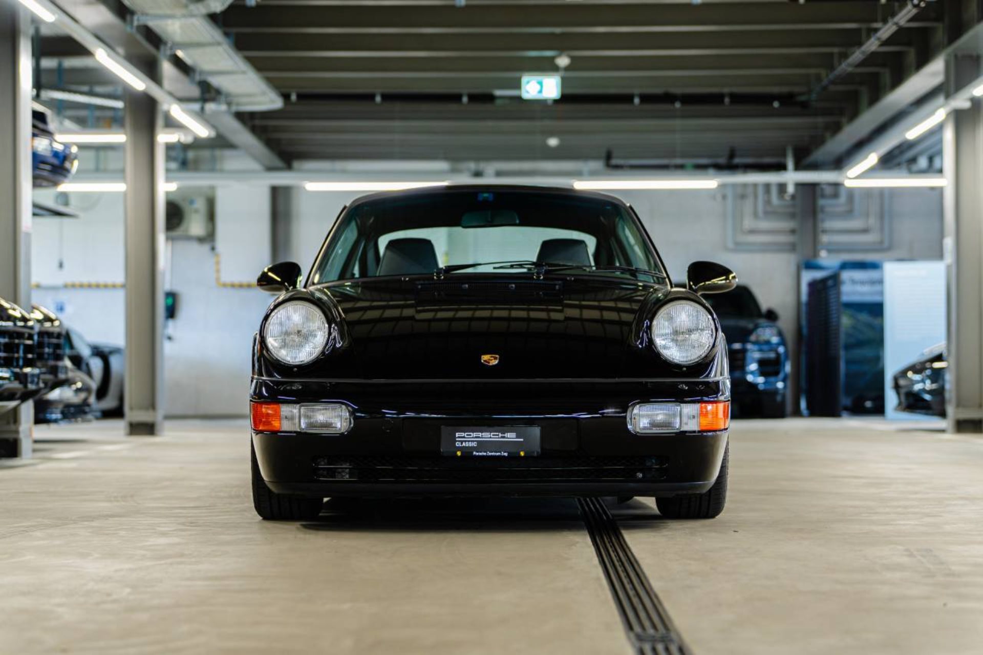 PORSCHE 911 Carrera 2 Coupé-image-5