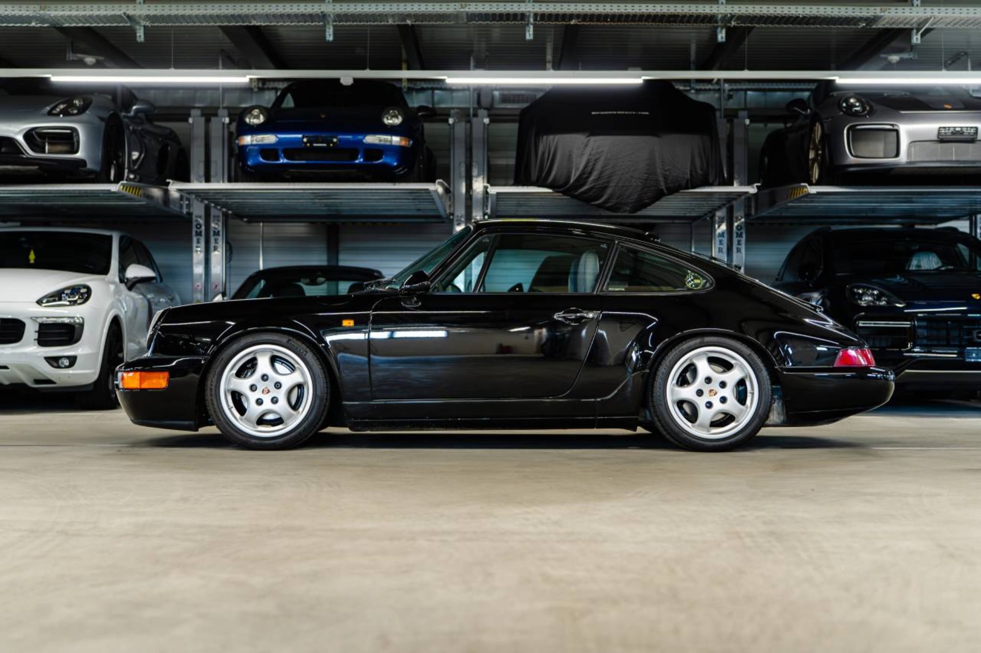 PORSCHE 911 Carrera 2 Coupé-image-1