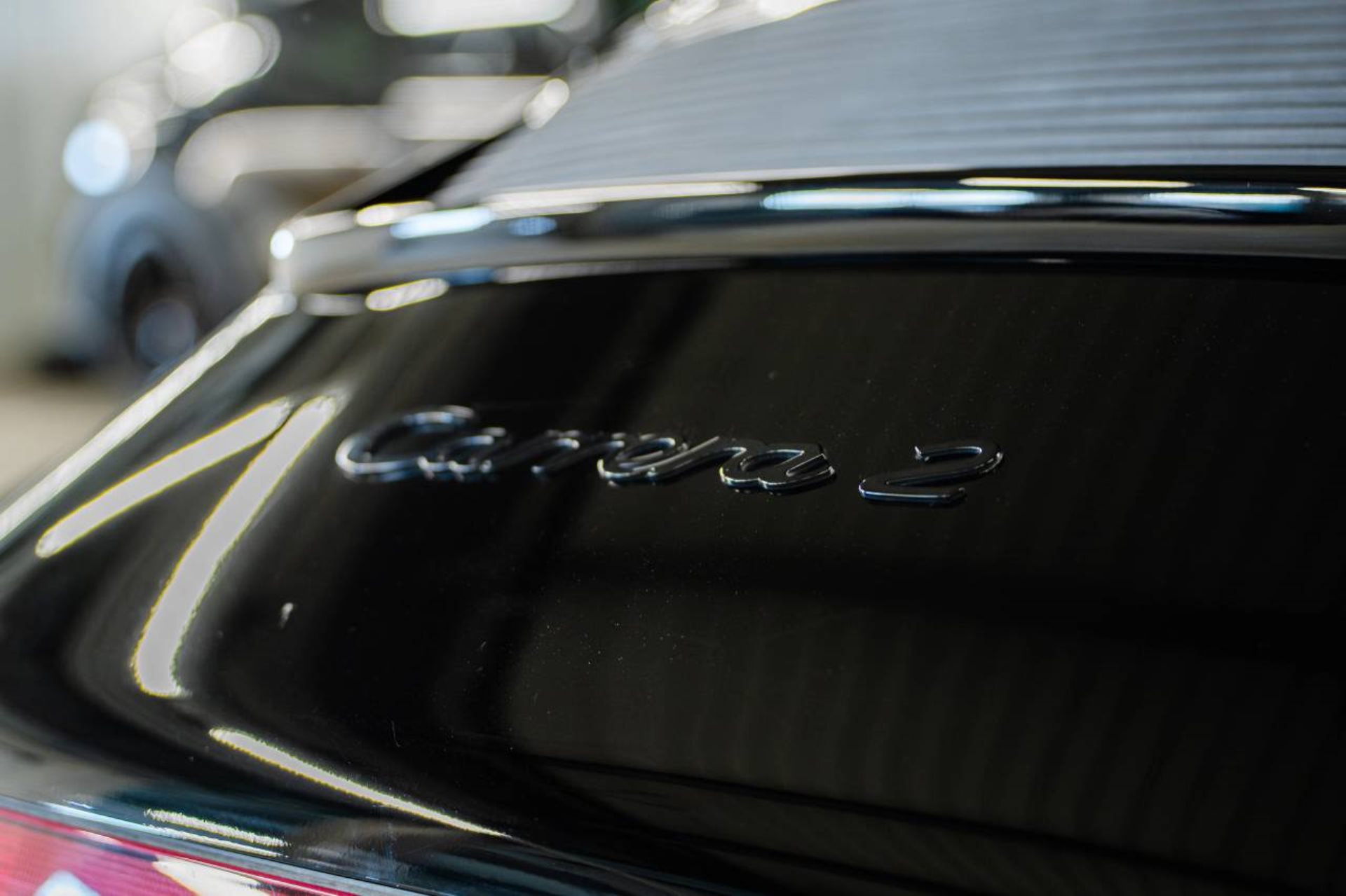 PORSCHE 911 Carrera 2 Coupé-image-26