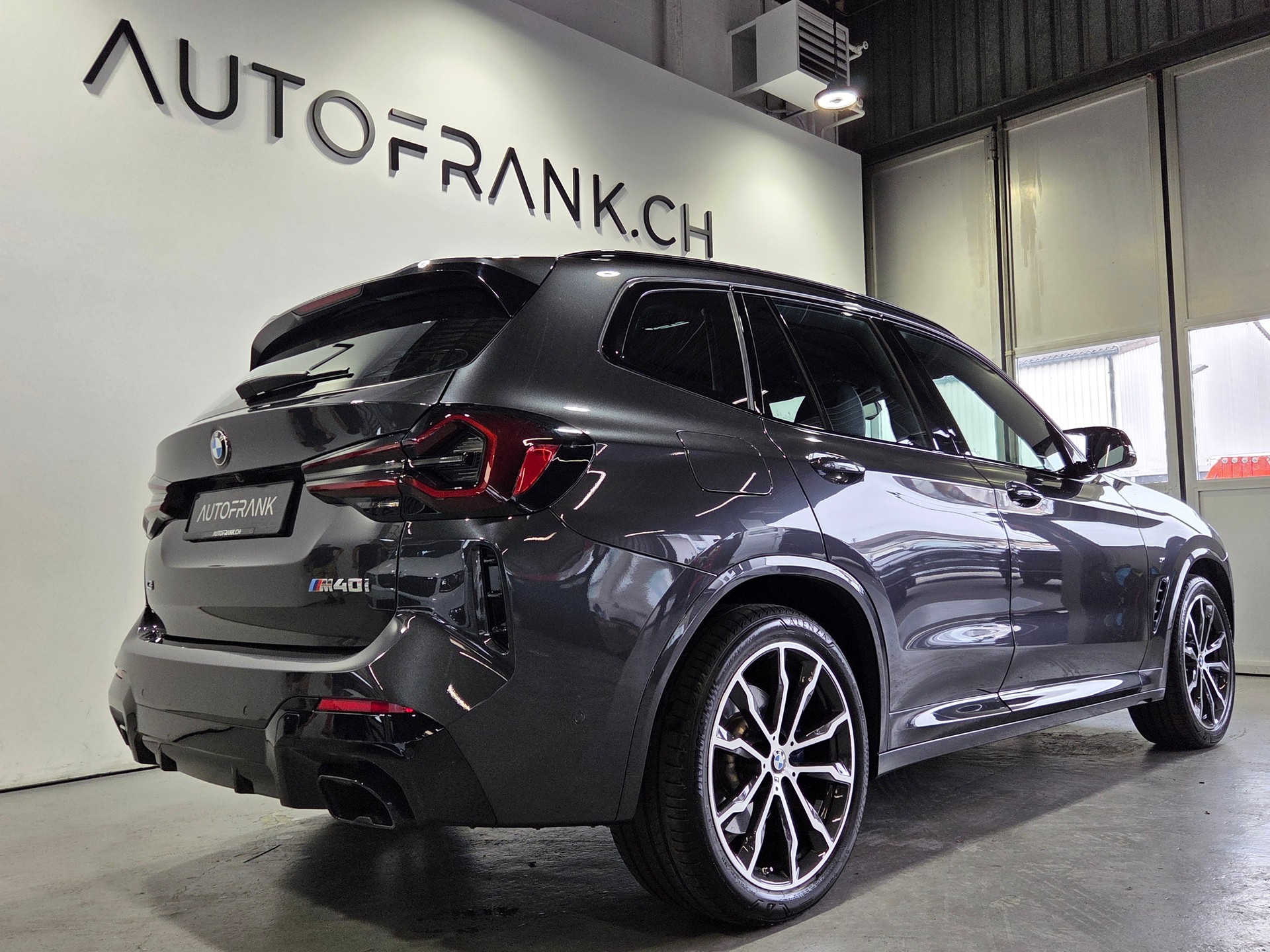 BMW X3 M40i-image-2