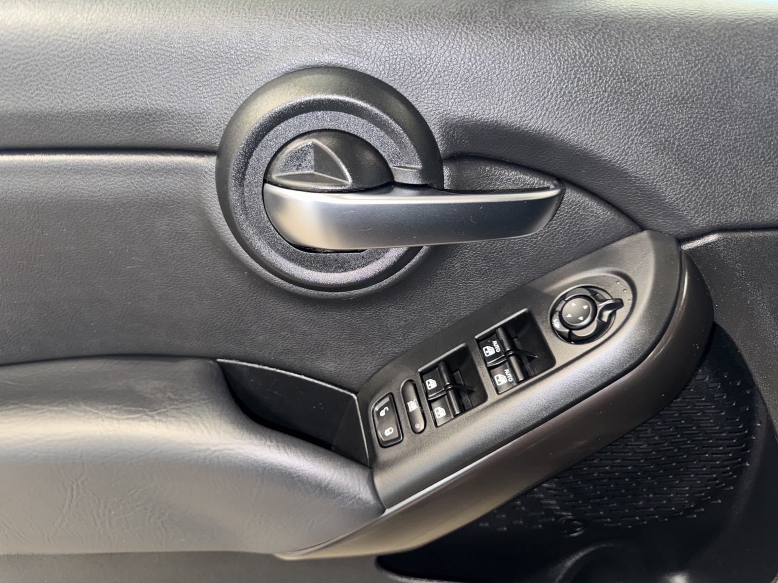 FIAT 500 X 1.3 GSE Sport-image-12