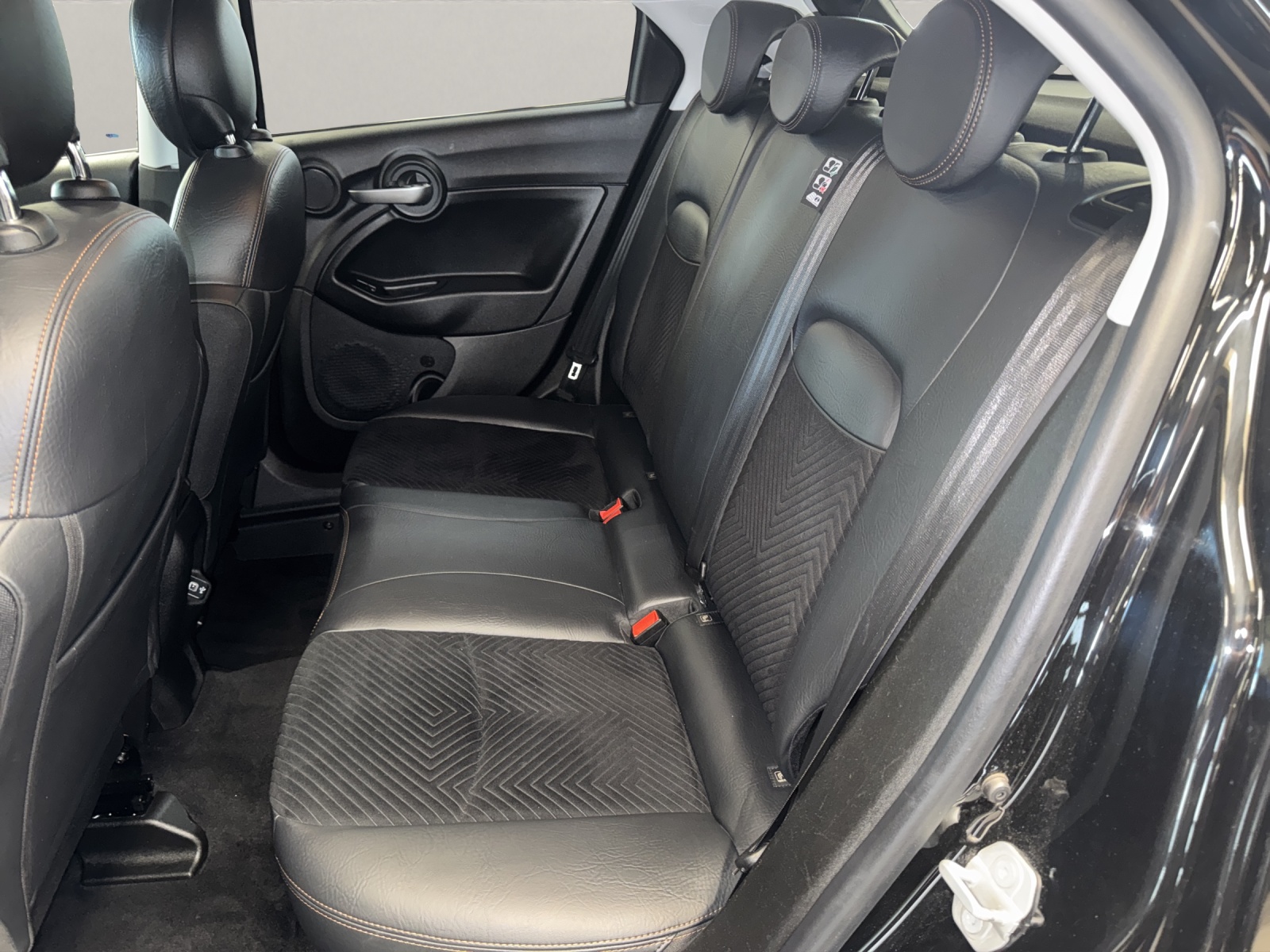 FIAT 500 X 1.3 GSE Sport-image-11