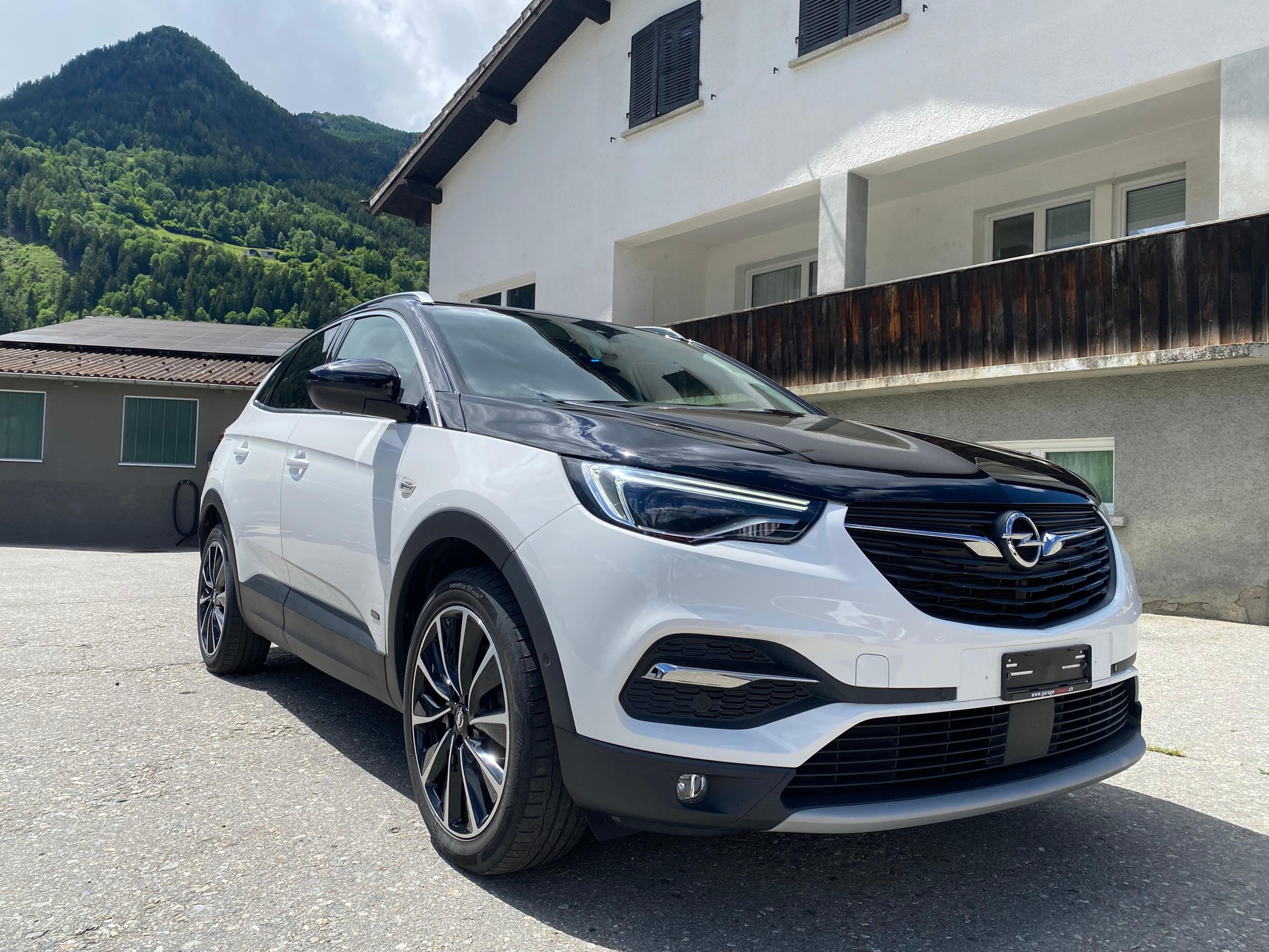 OPEL Grandland X 1.6 T PHEV Excellence-image-2