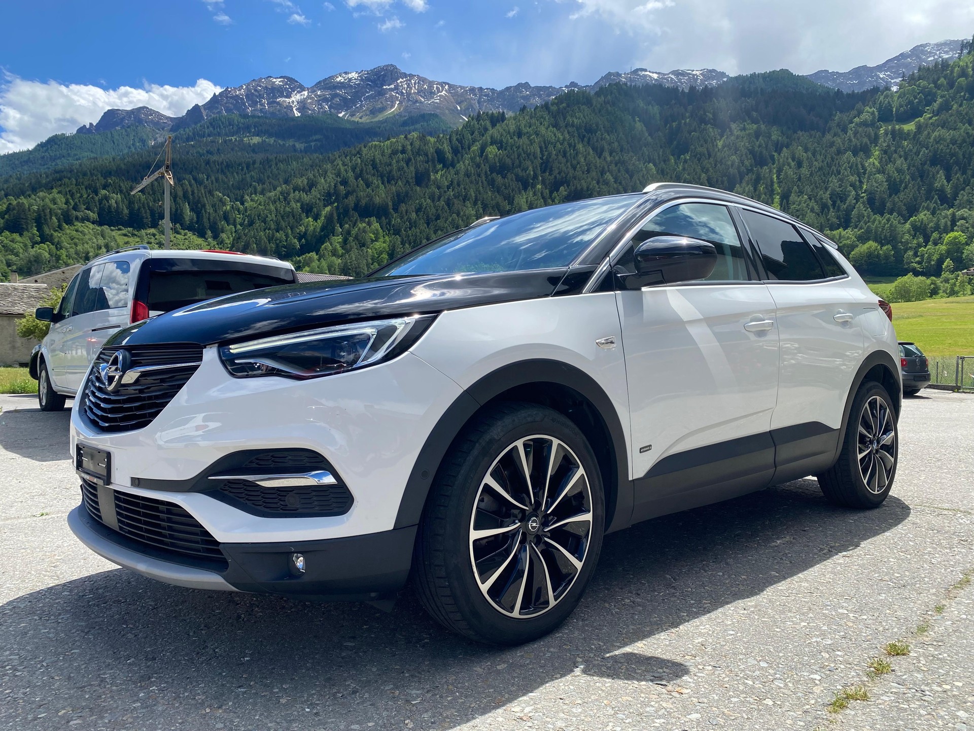 OPEL Grandland X 1.6 T PHEV Excellence-image-0