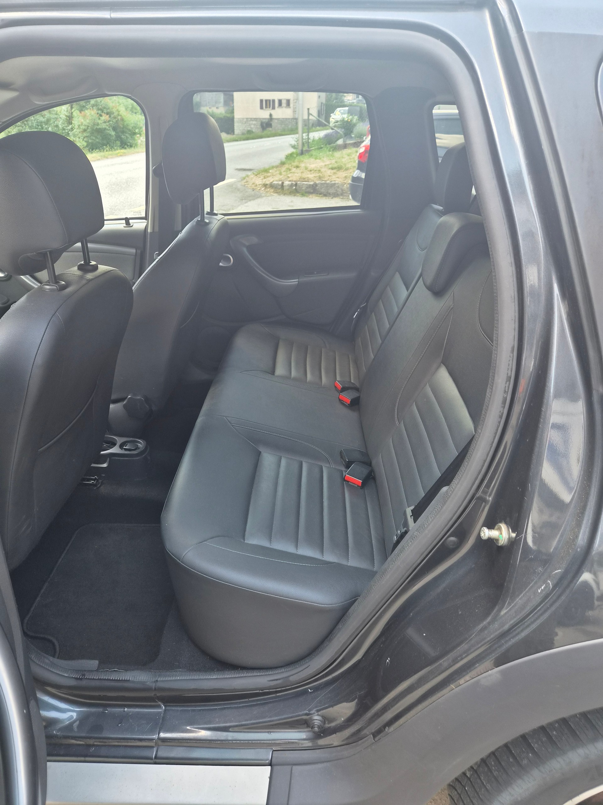 DACIA Duster 1.2 T Fischer man's Friend 4x4-image-10
