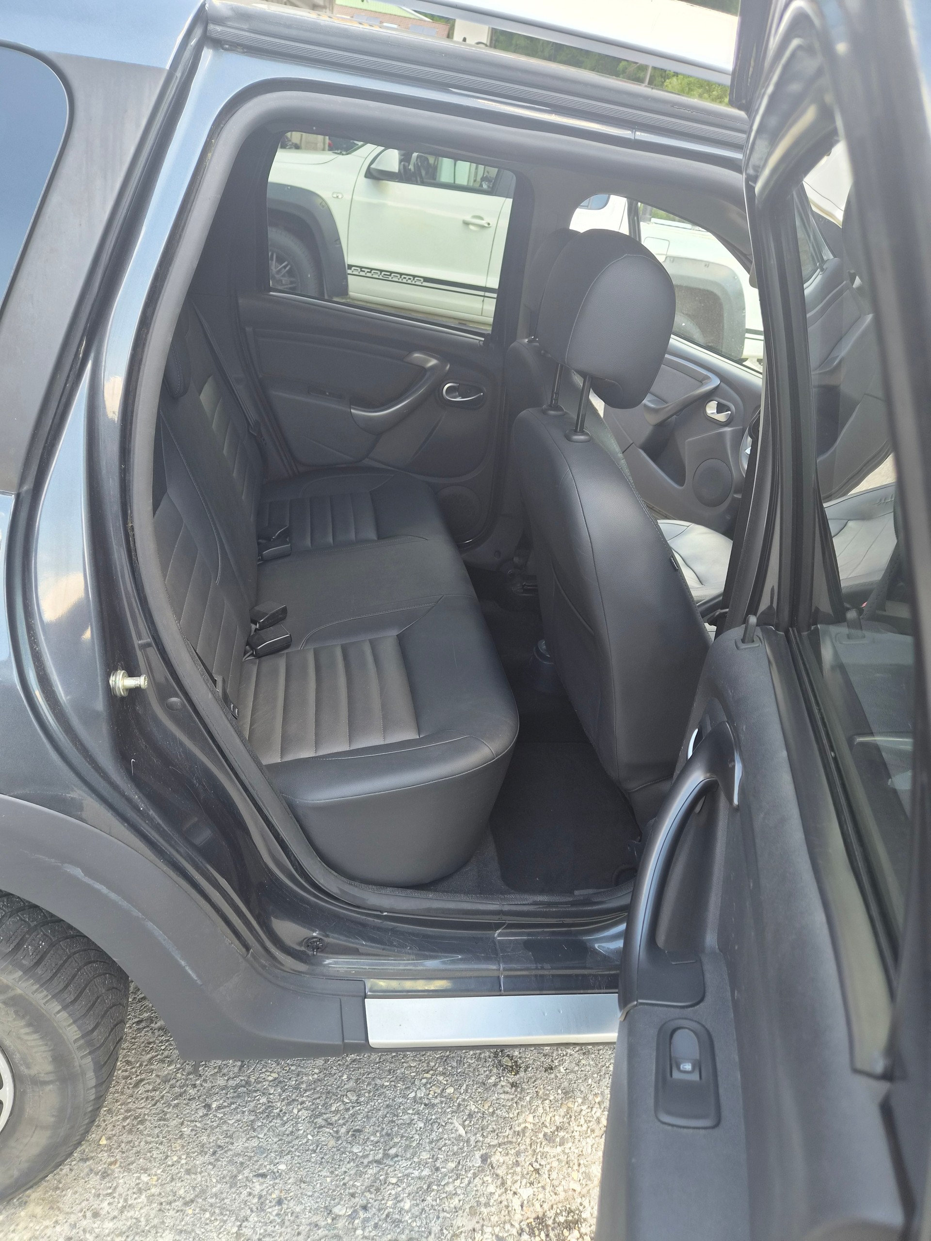 DACIA Duster 1.2 T Fischer man's Friend 4x4-image-11