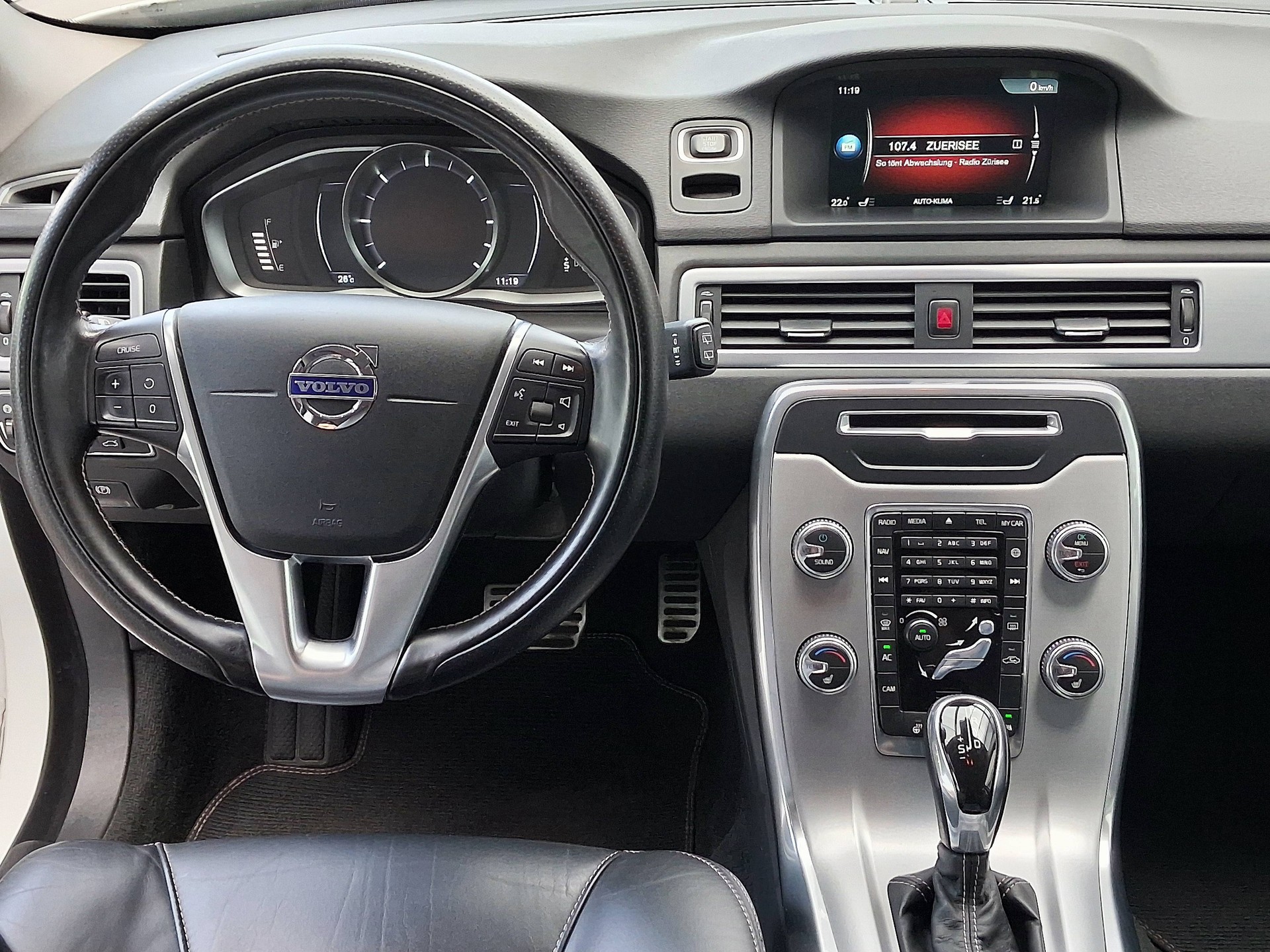 VOLVO V70 D4 AWD Momentum Dyn.-image-9