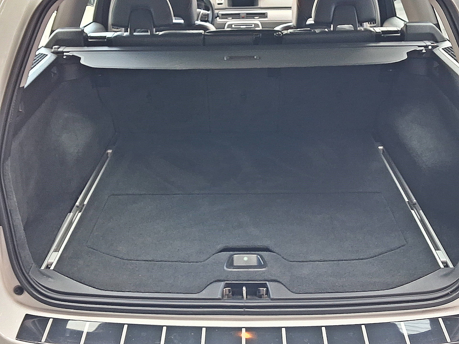 VOLVO V70 D4 AWD Momentum Dyn.-image-8