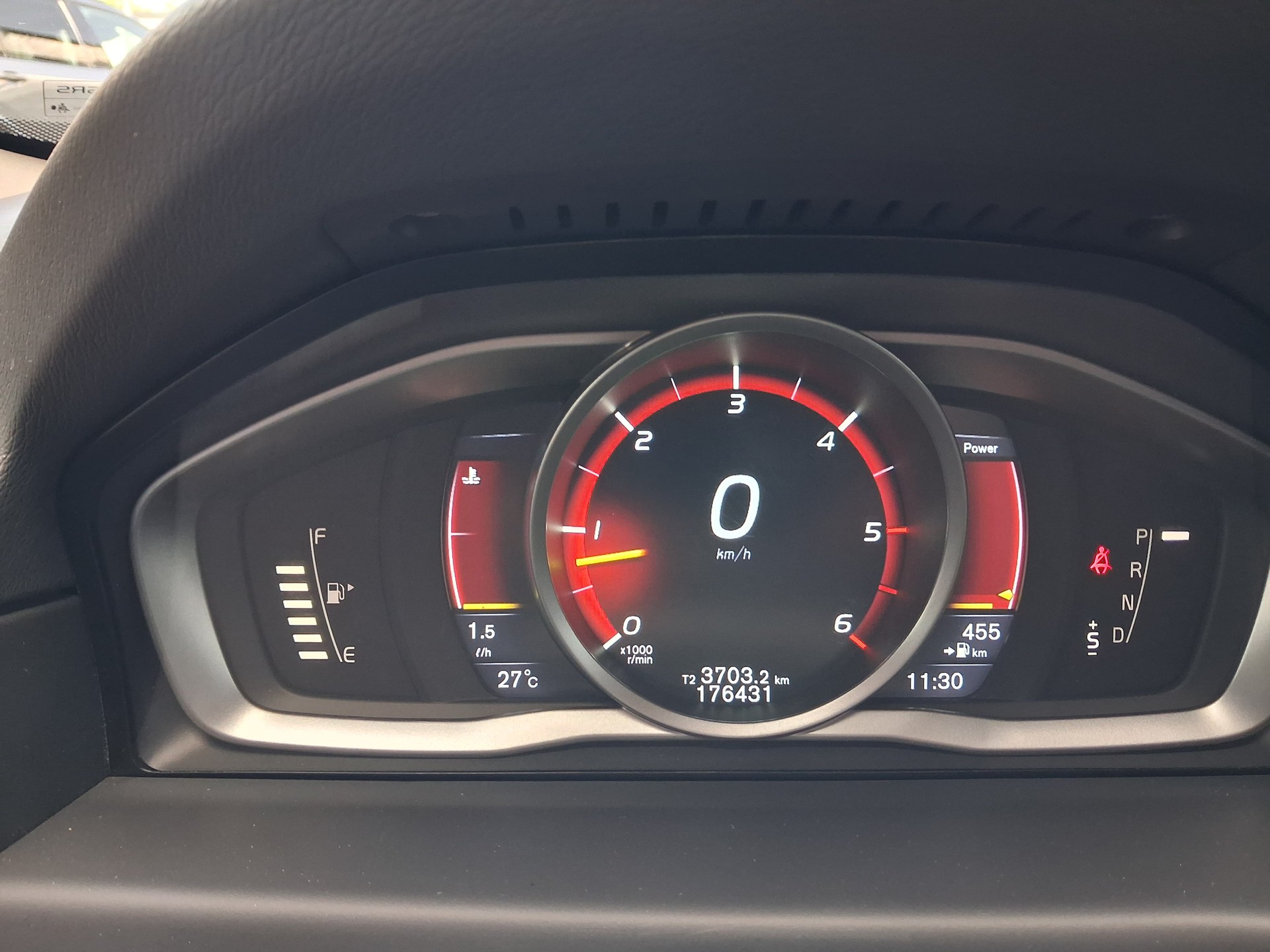 VOLVO V70 D4 AWD Momentum Dyn.-image-10