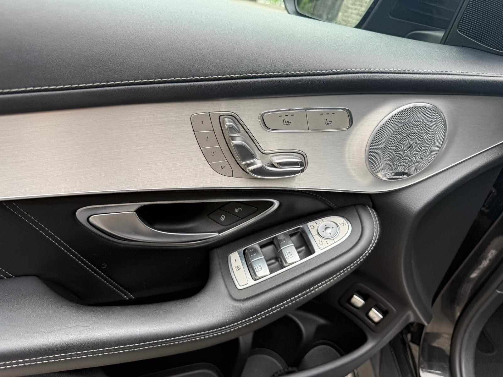 MERCEDES-BENZ GLC Coupé 63 S AMG 4Matic+ 9G-Tronic-image-6