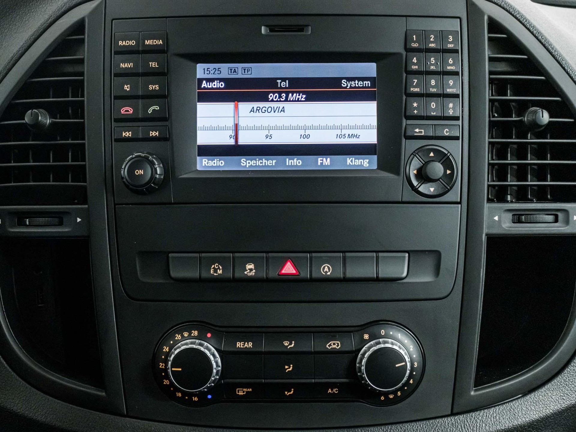 MERCEDES-BENZ Vito 116 BlueTEC 4x4 Tourer SELECT Kompakt-image-12