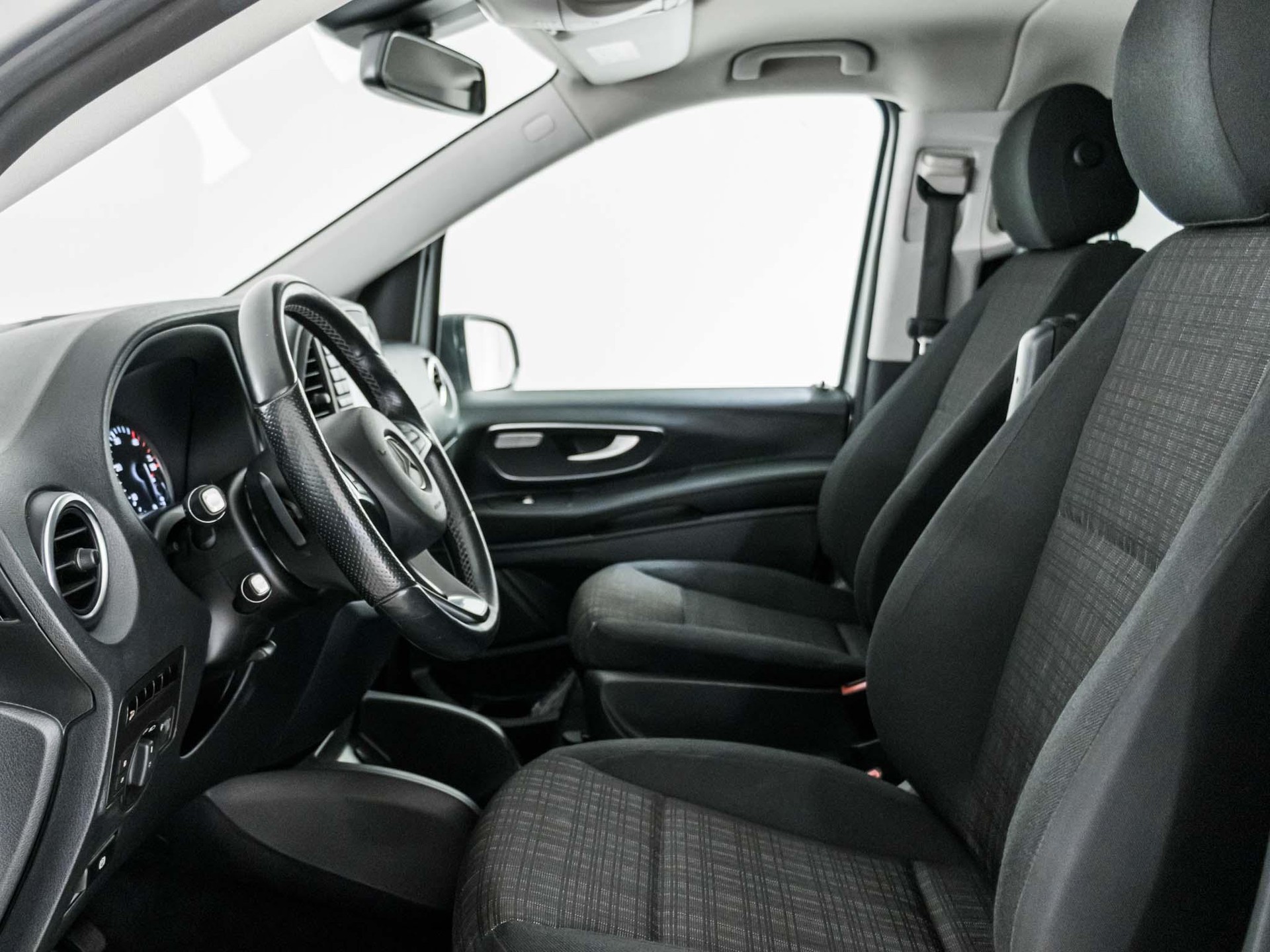MERCEDES-BENZ Vito 116 BlueTEC 4x4 Tourer SELECT Kompakt-image-6