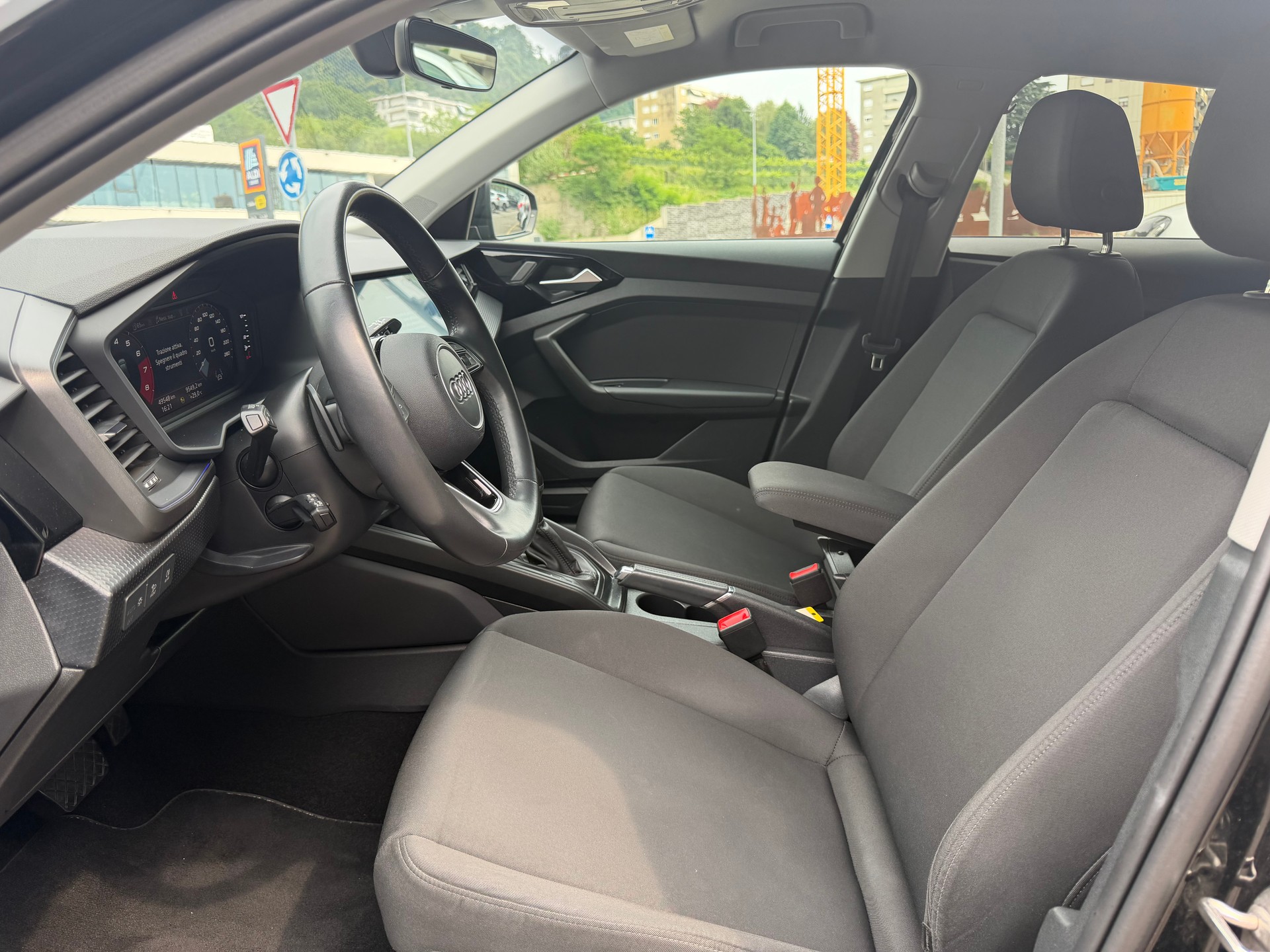 AUDI A1 Sportback 30 TFSI S Line Attraction S-tronic-image-10