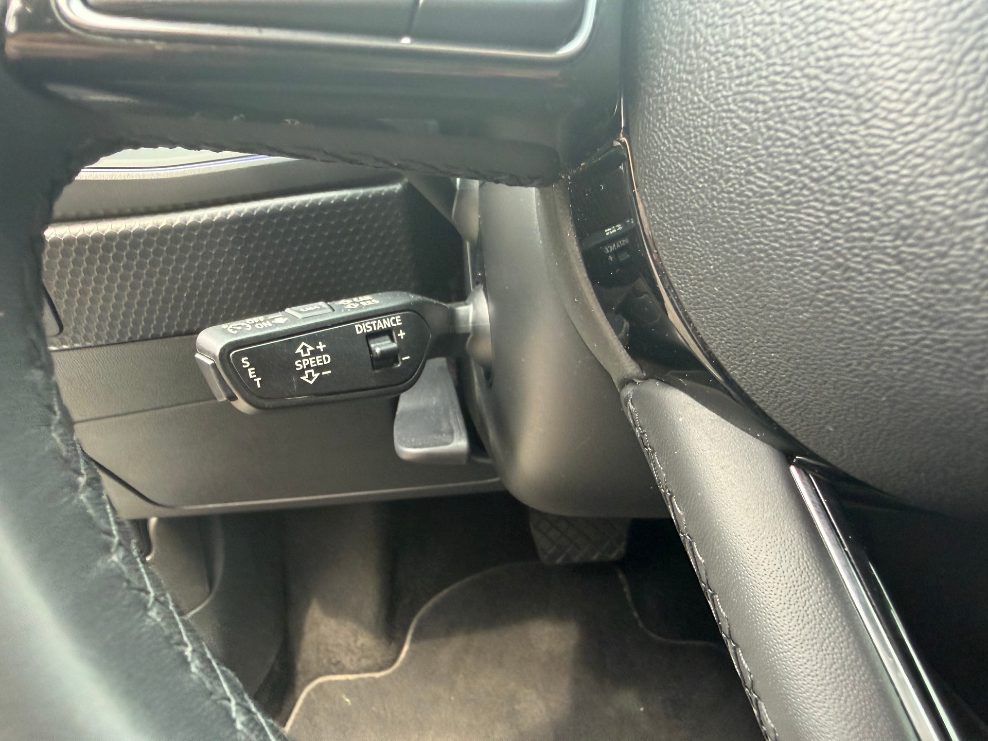 AUDI A1 Sportback 30 TFSI S Line Attraction S-tronic-image-15