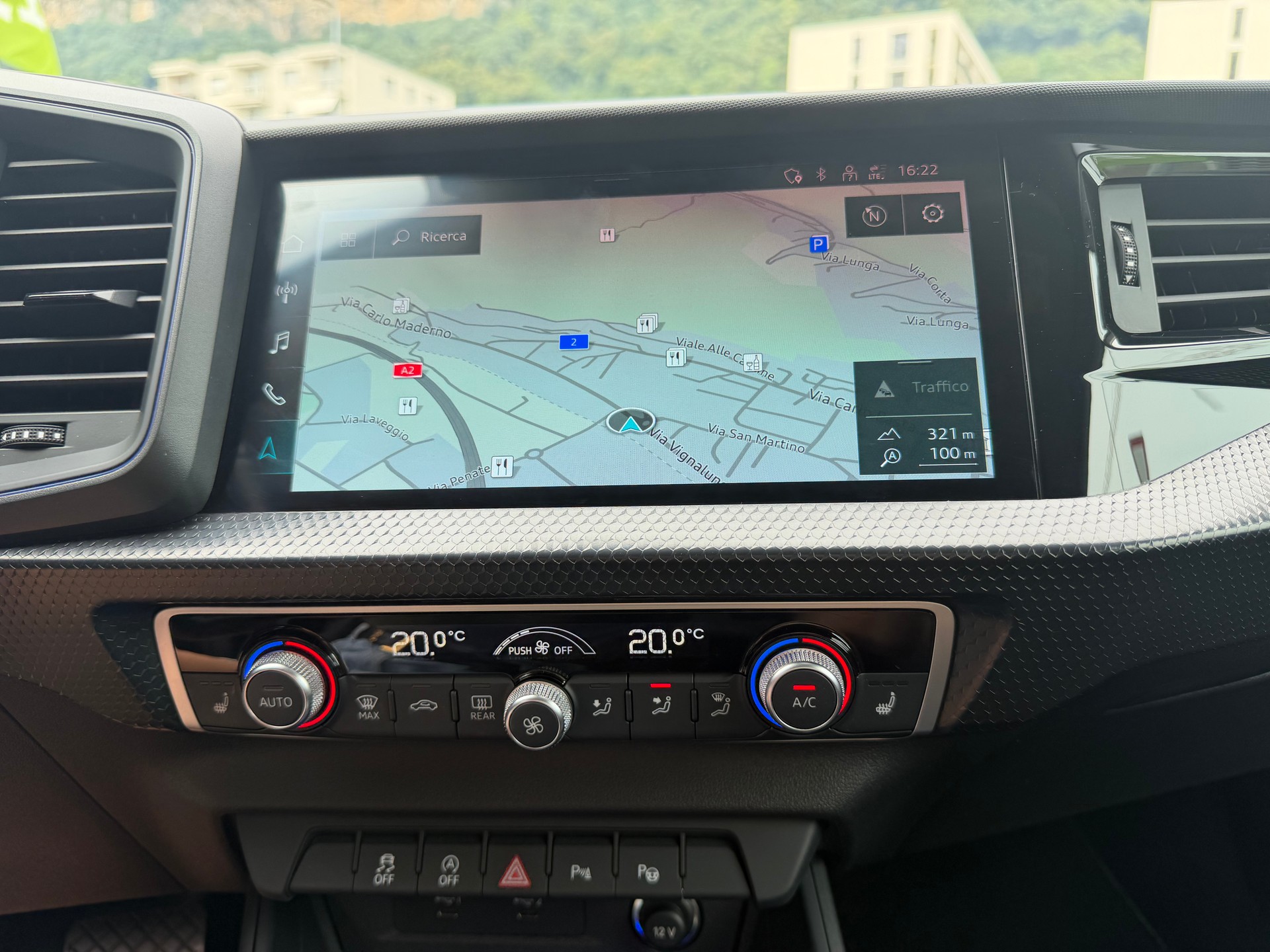AUDI A1 Sportback 30 TFSI S Line Attraction S-tronic-image-13