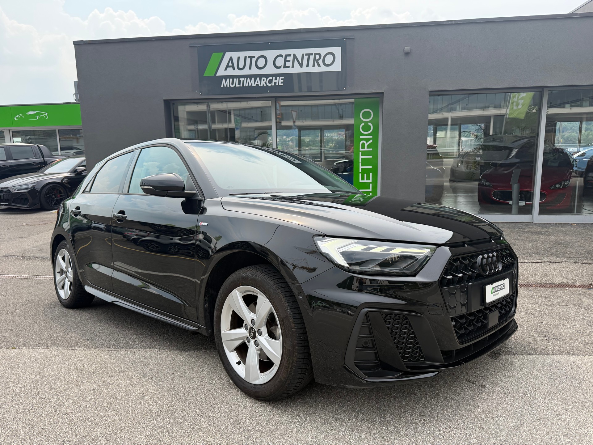 AUDI A1 Sportback 30 TFSI S Line Attraction S-tronic-image-0