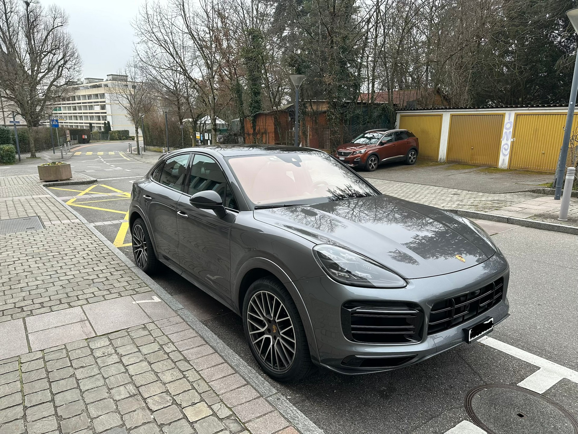 PORSCHE 3.0 V6 E-Hybrid-image-2