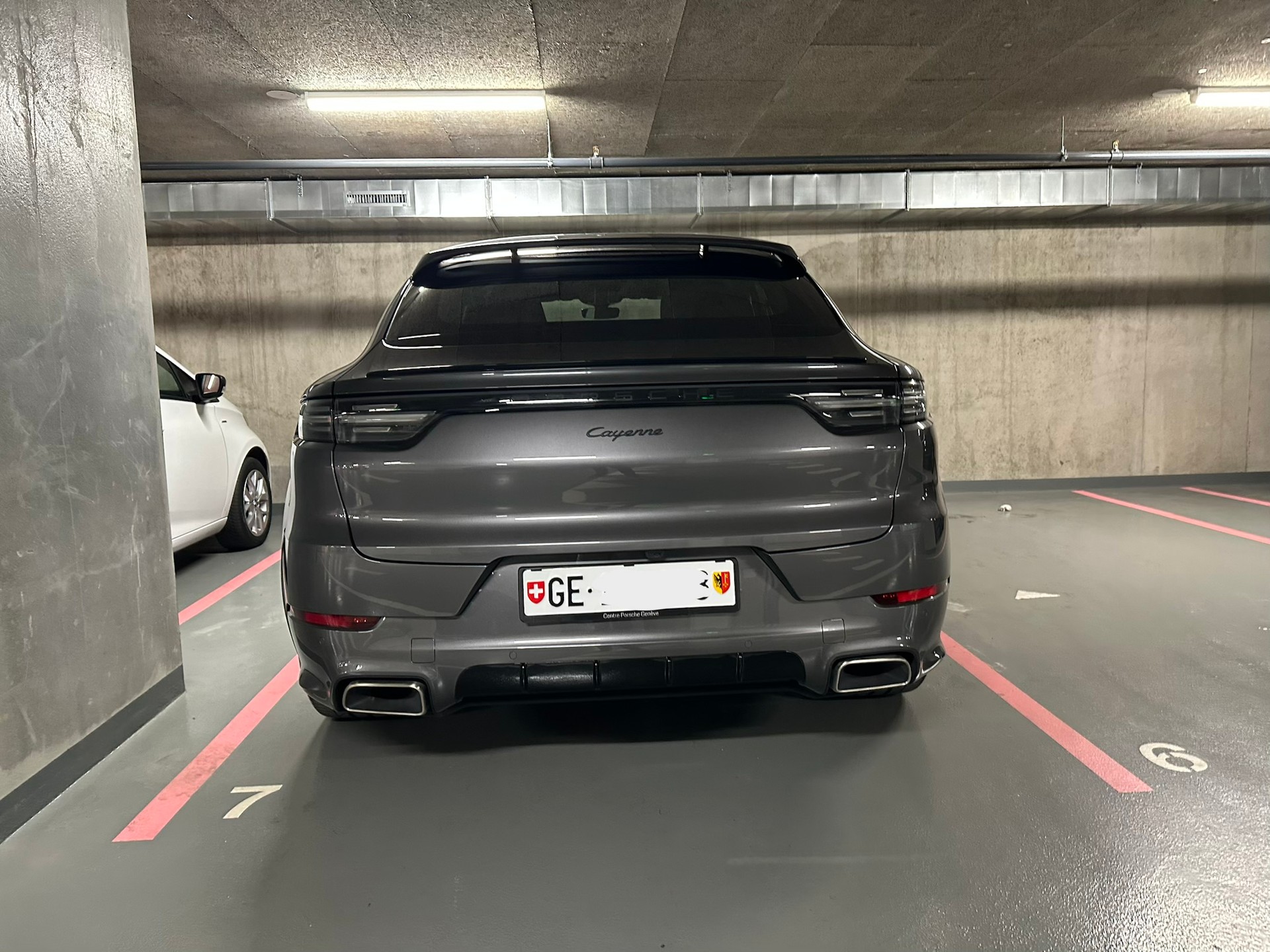 PORSCHE 3.0 V6 E-Hybrid-image-0