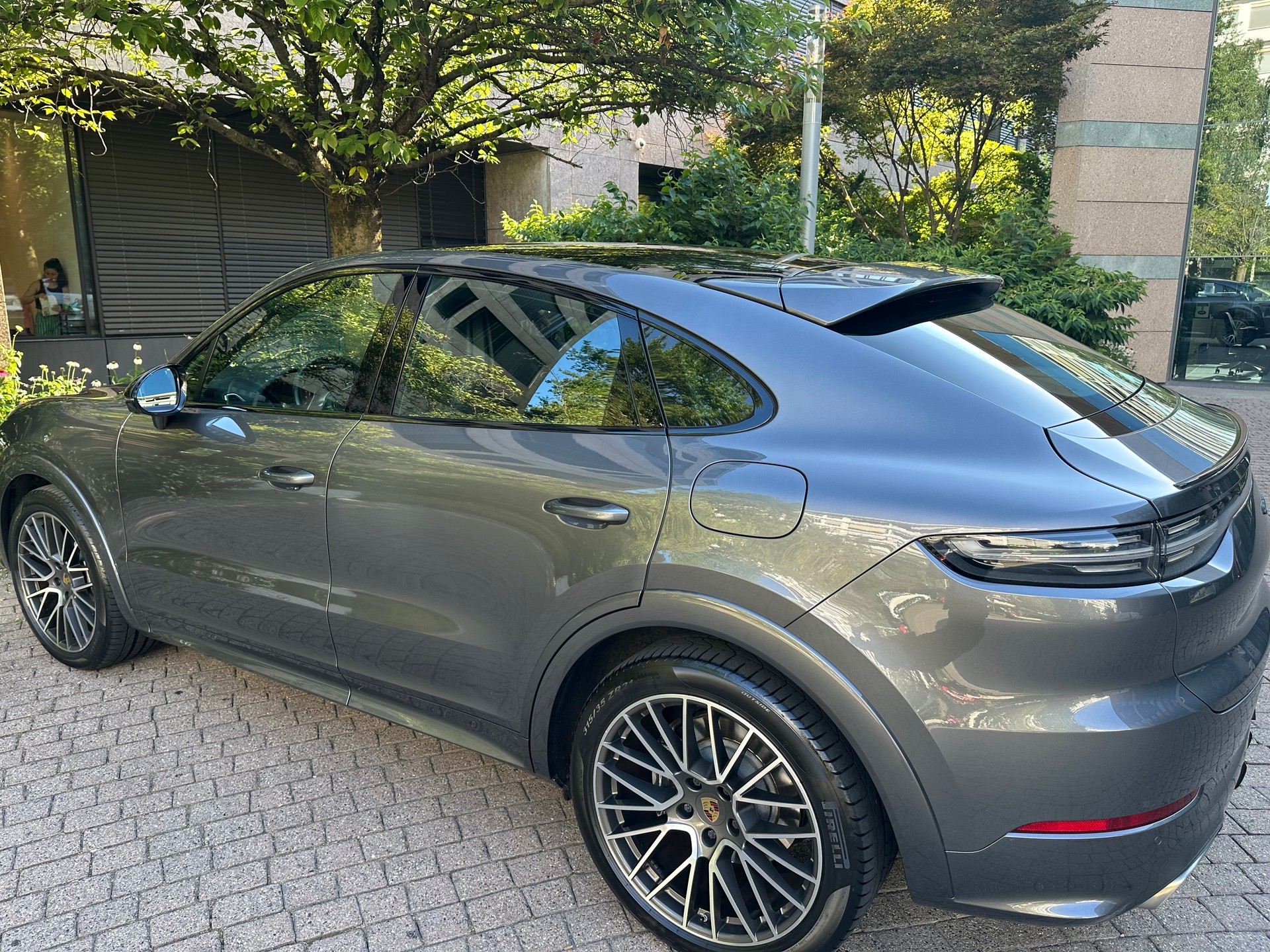 PORSCHE 3.0 V6 E-Hybrid-image-1