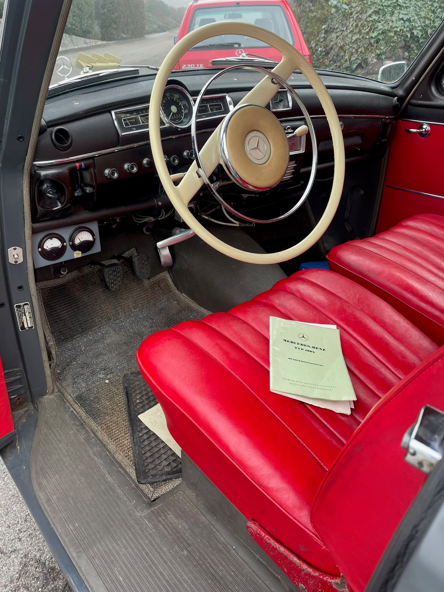 MERCEDES-BENZ 190-image-5