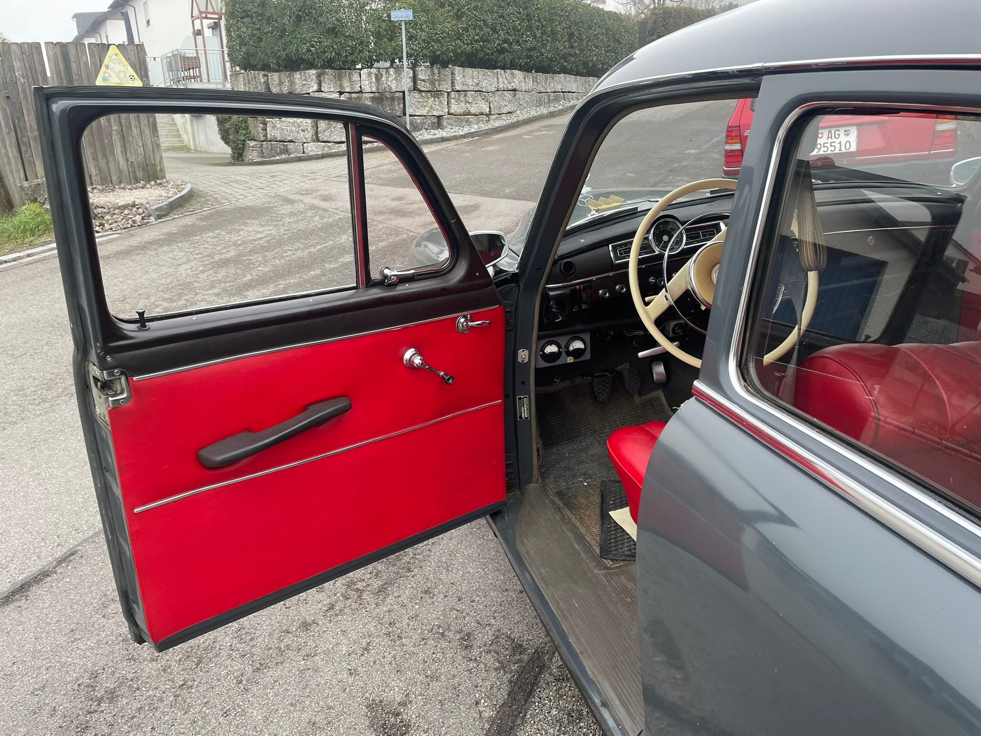 MERCEDES-BENZ 190-image-6