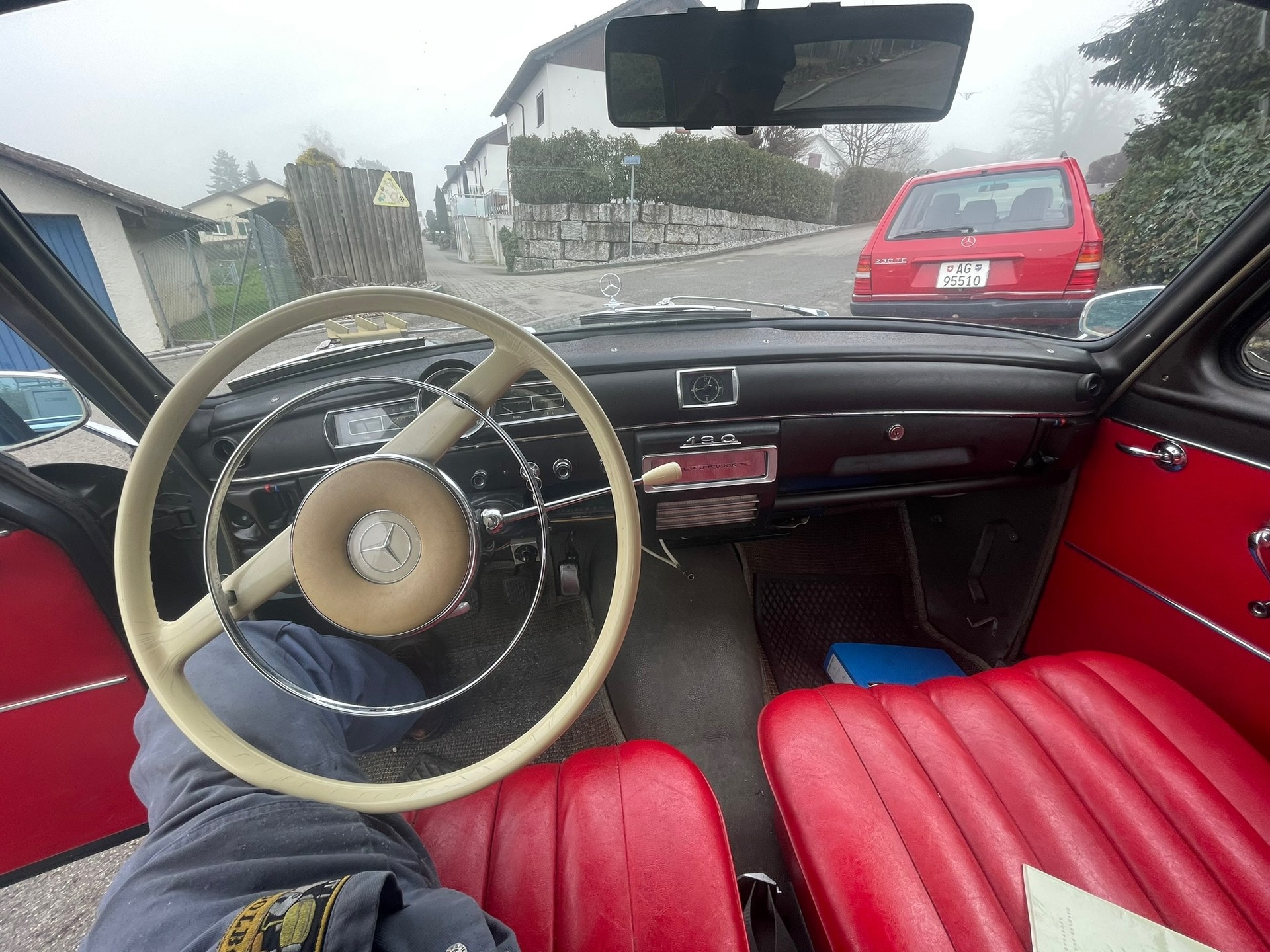 MERCEDES-BENZ 190-image-8