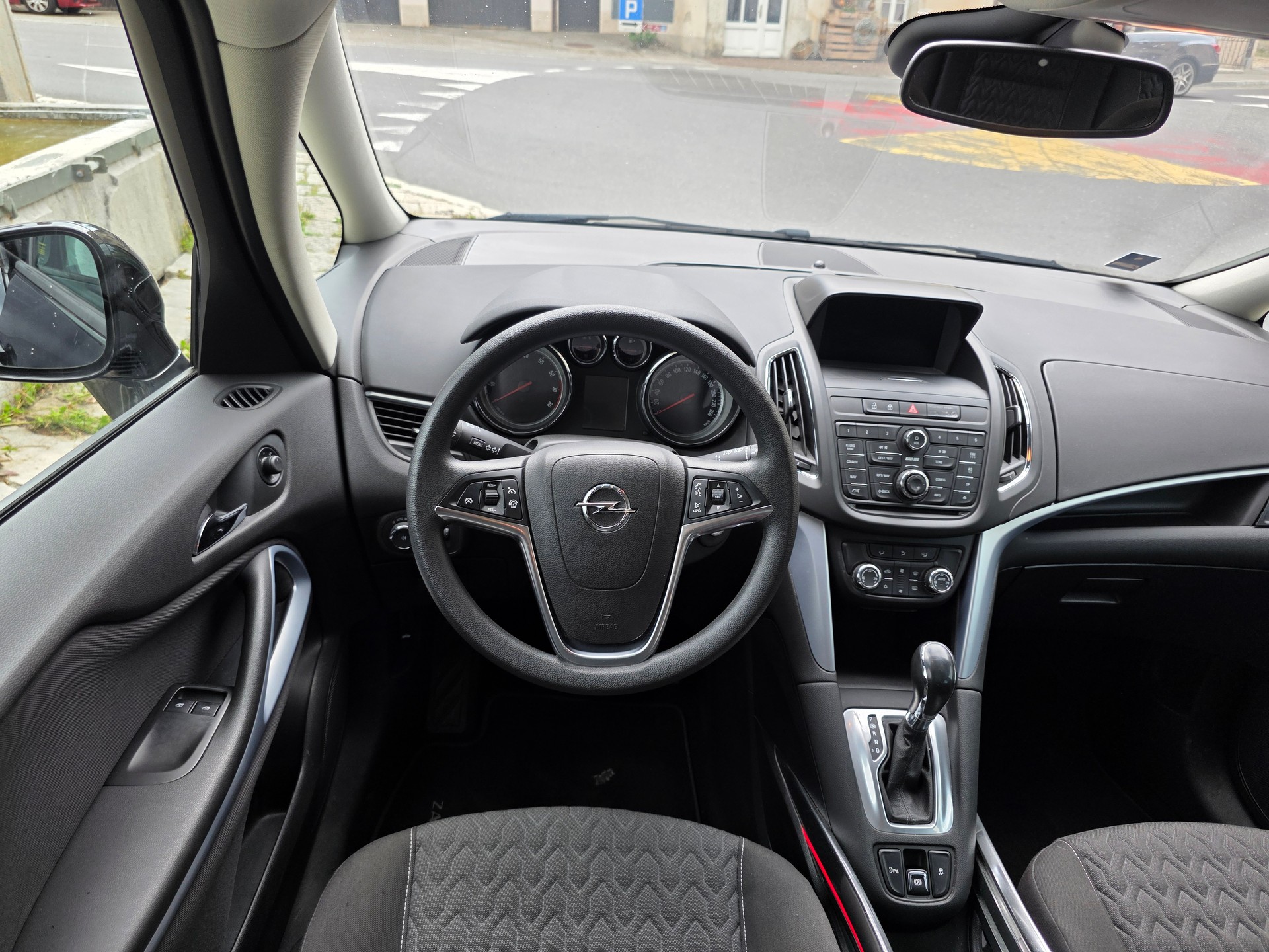 OPEL Zafira Tourer 1.4i 16V Turbo Cosmo Automatic-image-6