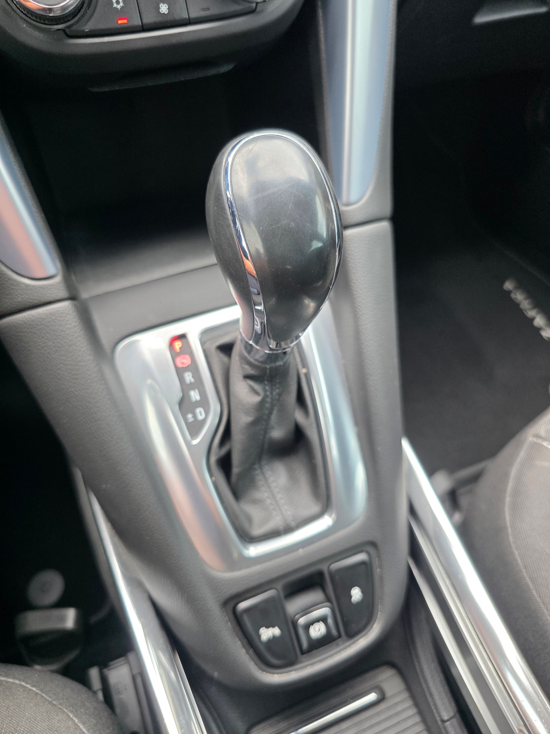OPEL Zafira Tourer 1.4i 16V Turbo Cosmo Automatic-image-9