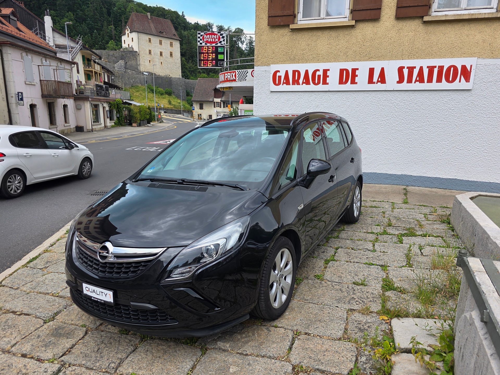 OPEL Zafira Tourer 1.4i 16V Turbo Cosmo Automatic-image-0