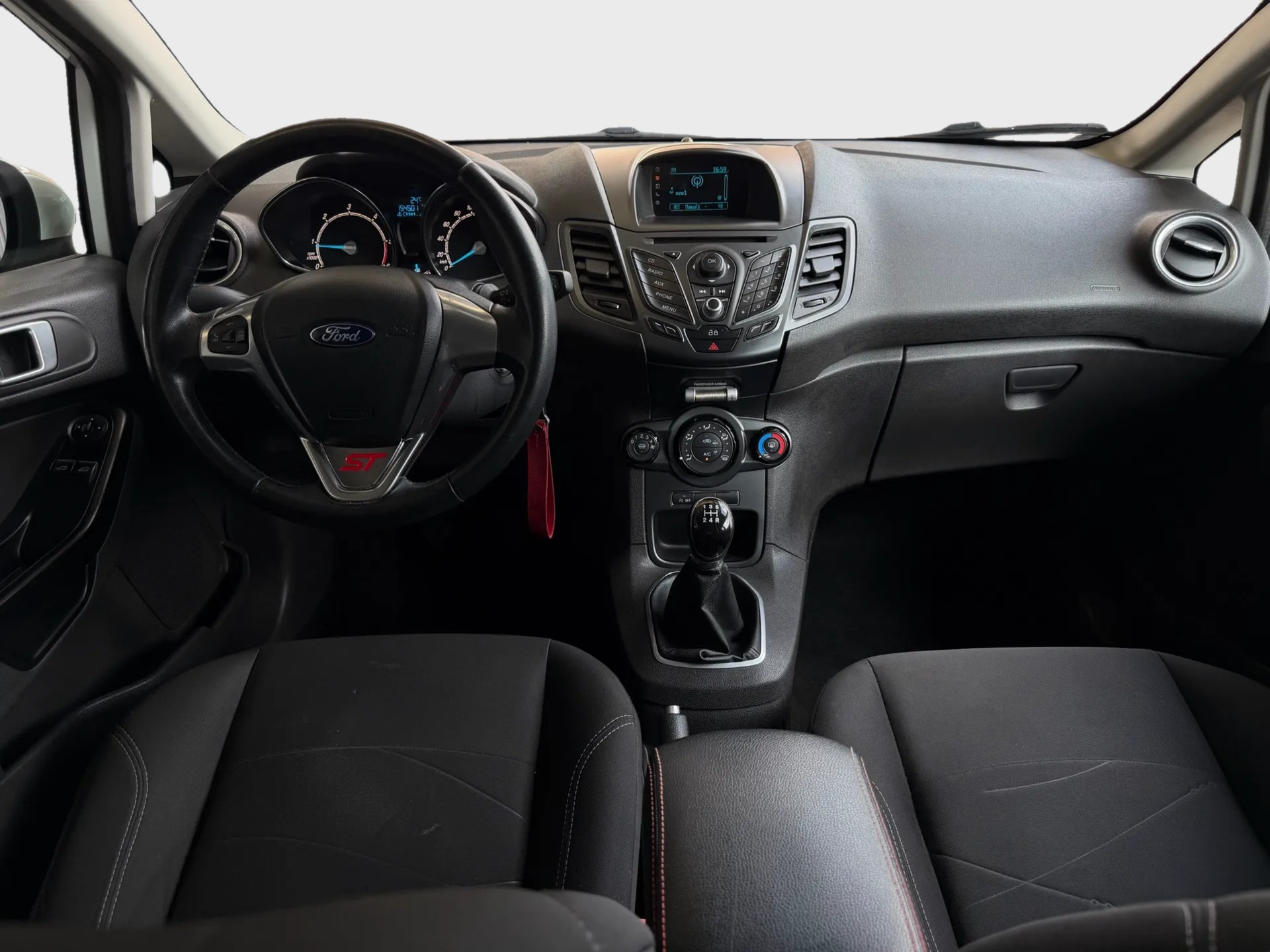 FORD Fiesta 1.6 TDCi Eco Titanium-image-8