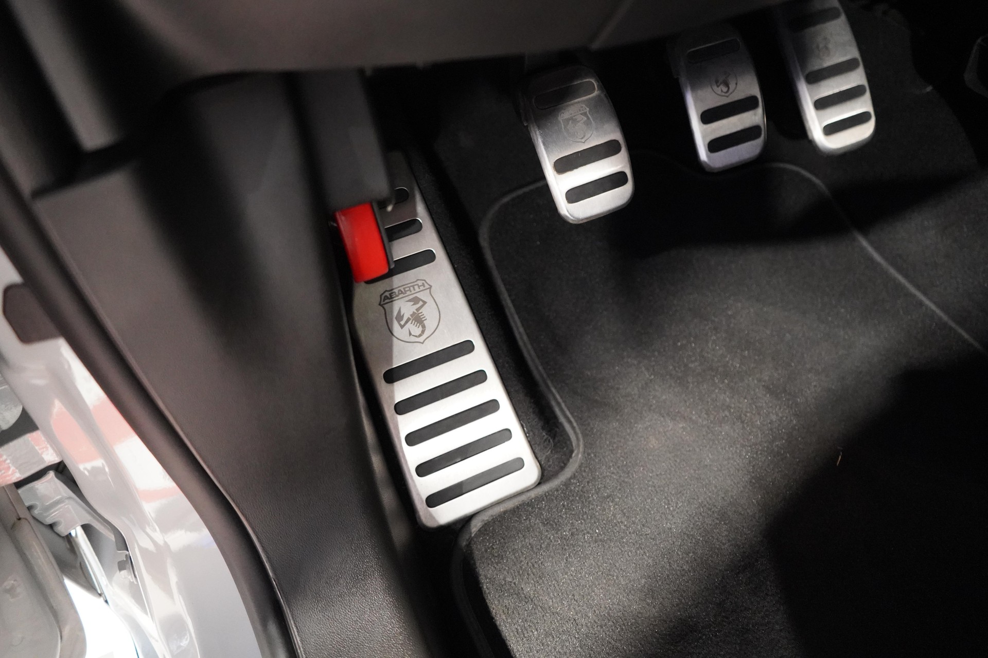 FIAT 595 Abarth 1.4 T-Jet 165-image-16
