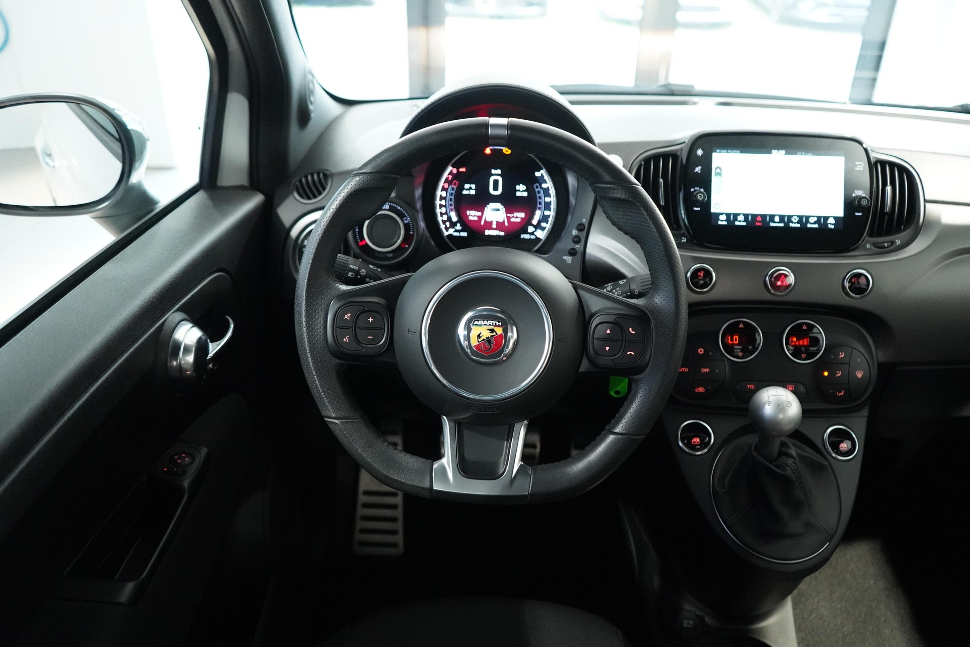 FIAT 595 Abarth 1.4 T-Jet 165-image-8