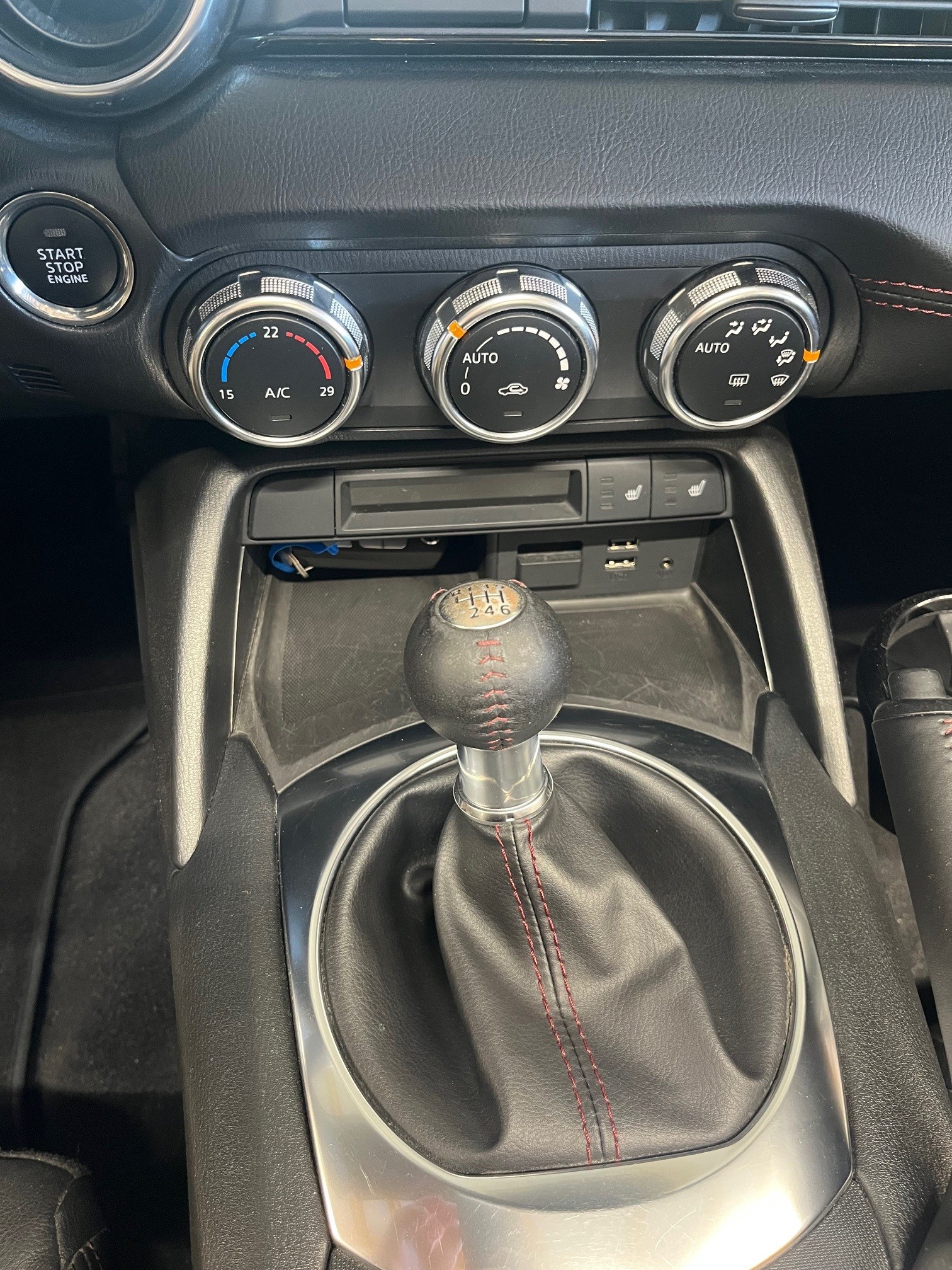 MAZDA MX-5 SKYACTIV-G 160 Revolution-image-15