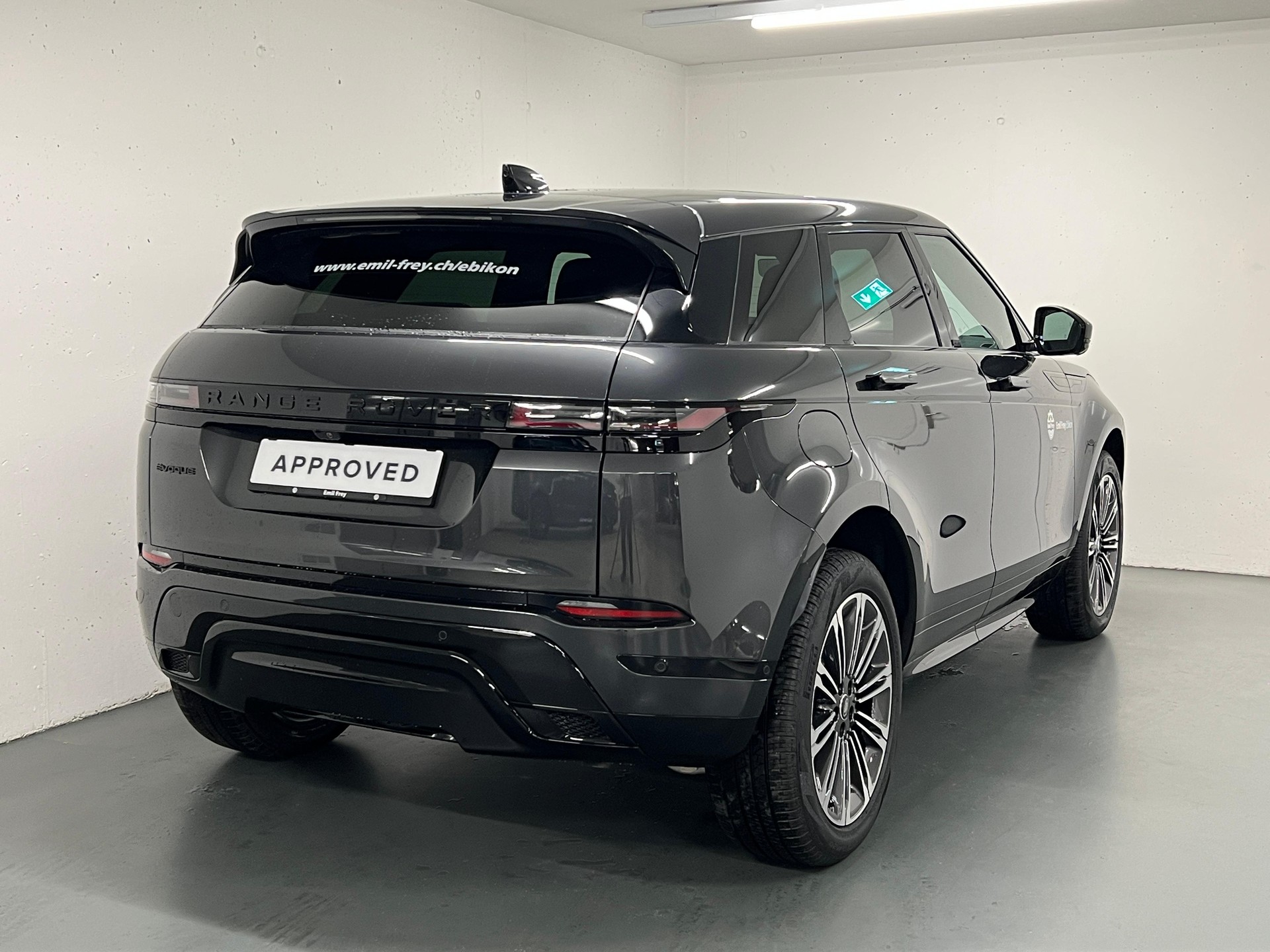 LAND ROVER Range Rover Evoque 1.5 T 270e Dynamic HSE-image-1