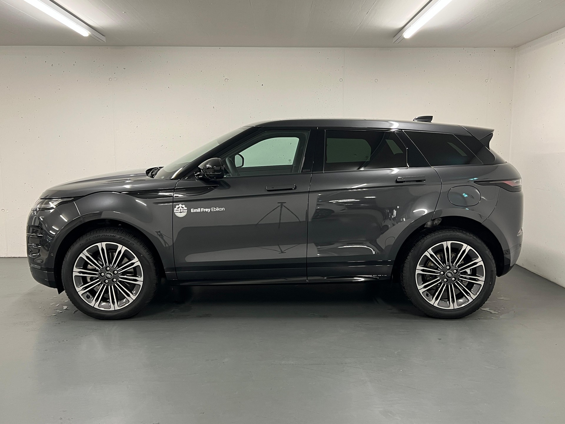 LAND ROVER Range Rover Evoque 1.5 T 270e Dynamic HSE-image-3