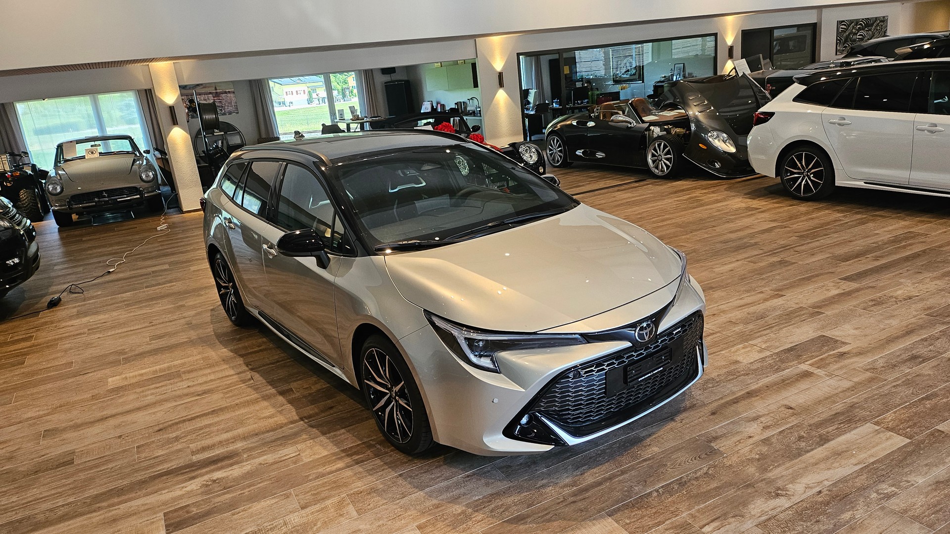 TOYOTA Corolla Touring Sports 2.0 HSD GR Sport e-CVT-image-5