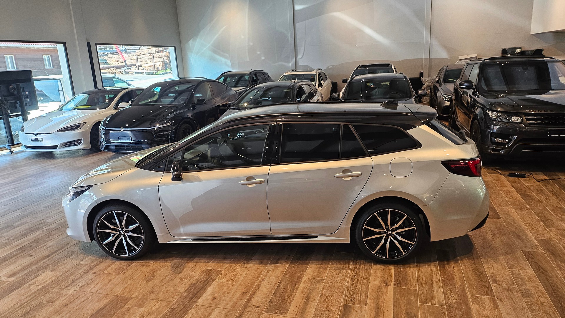 TOYOTA Corolla Touring Sports 2.0 HSD GR Sport e-CVT-image-15