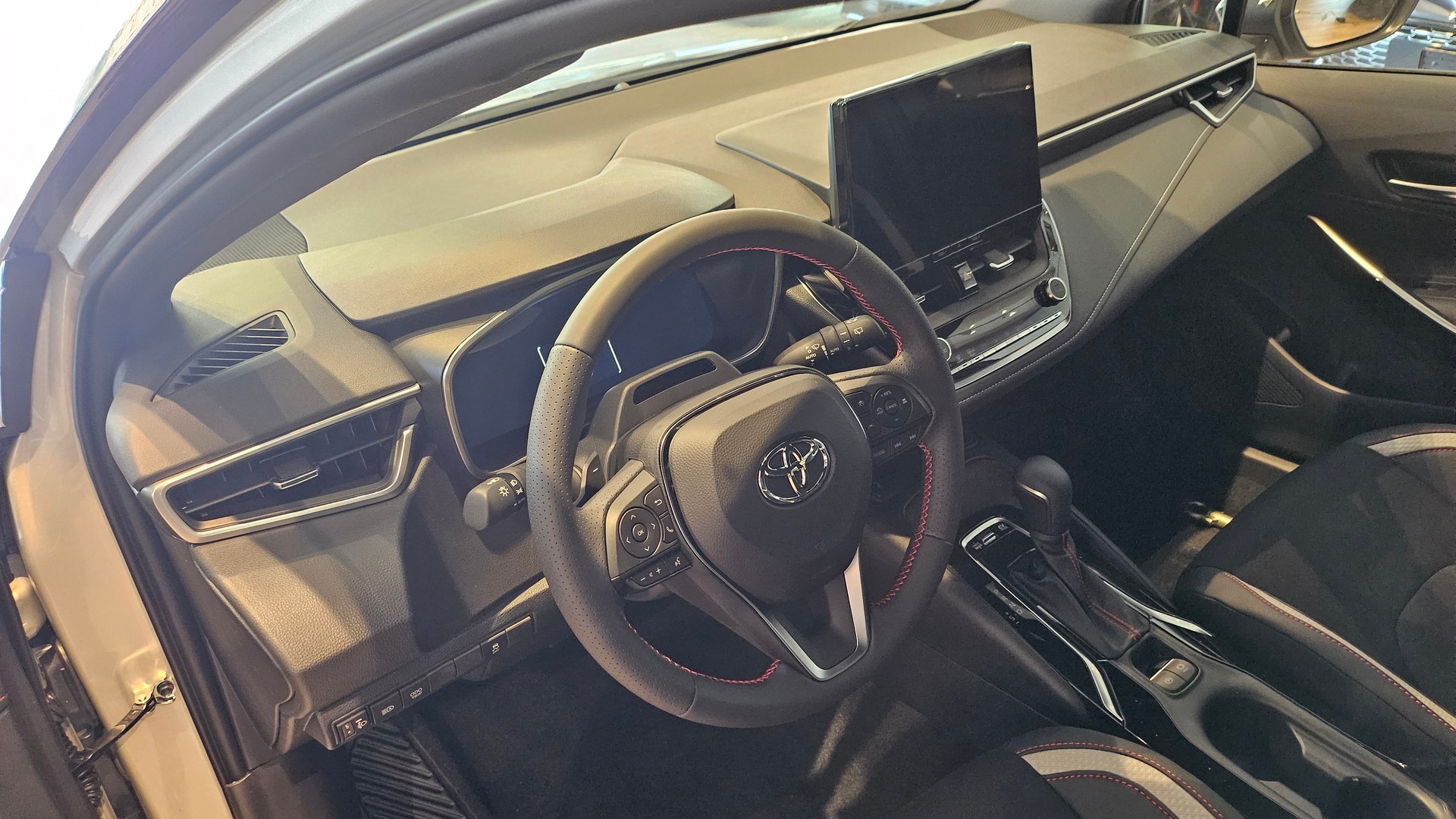 TOYOTA Corolla Touring Sports 2.0 HSD GR Sport e-CVT-image-23