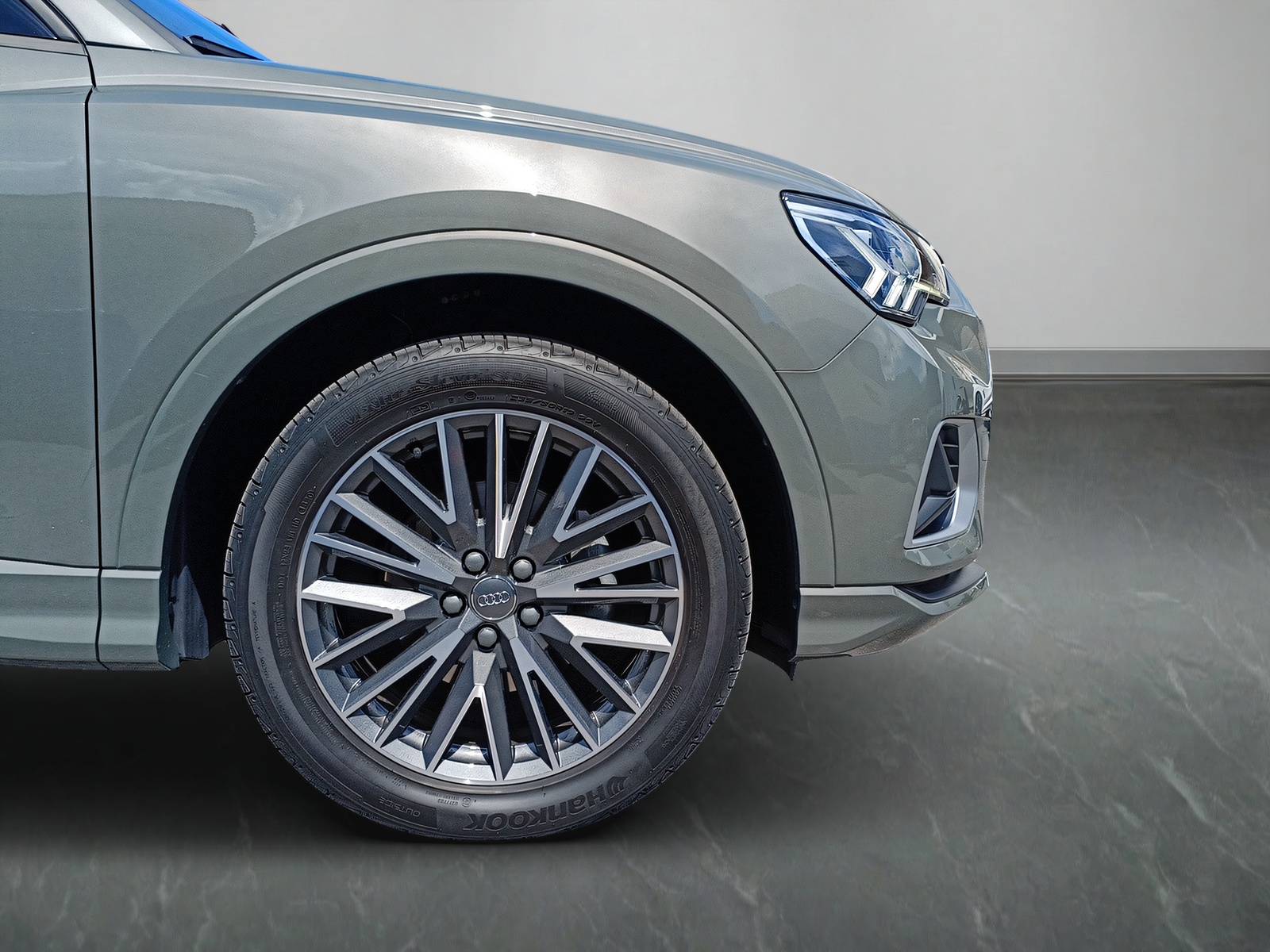 AUDI Q3 35 TFSI advanced S-tronic-image-9