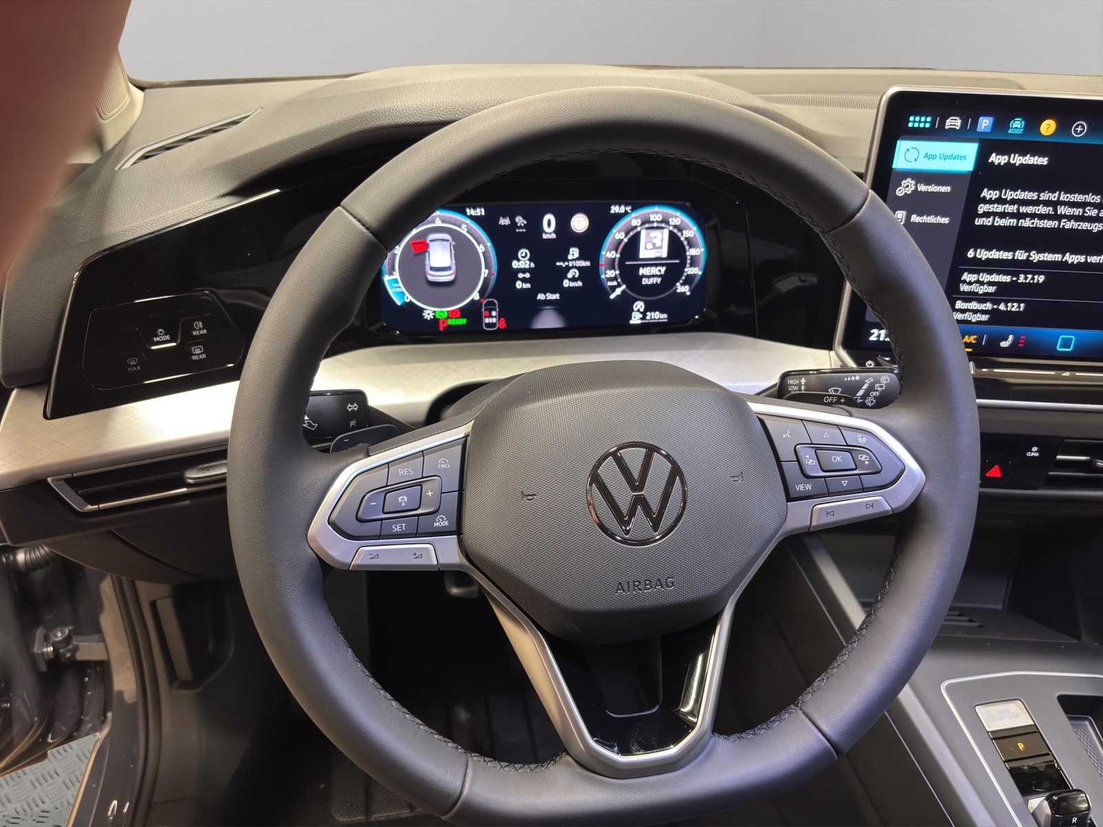 VW Golf 1.5 e TSI mHEV United DSG-image-6