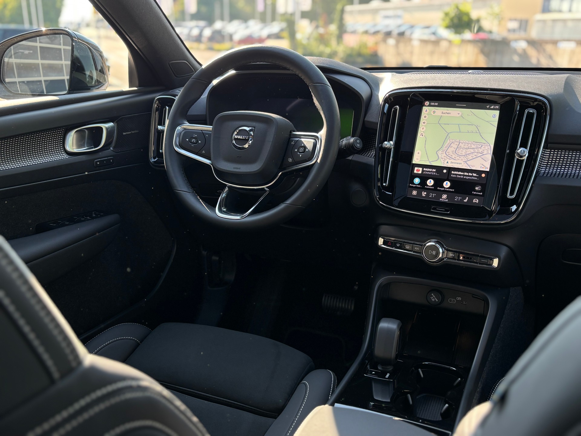 VOLVO EX40 Twin Performance Ultra AWD-image-12